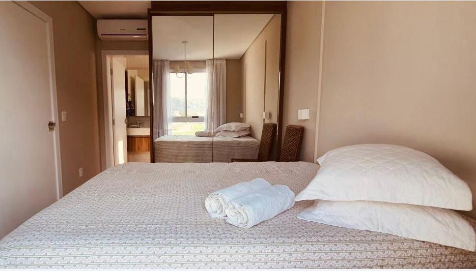 Casa Luxo com piscina a 500 metros da praia