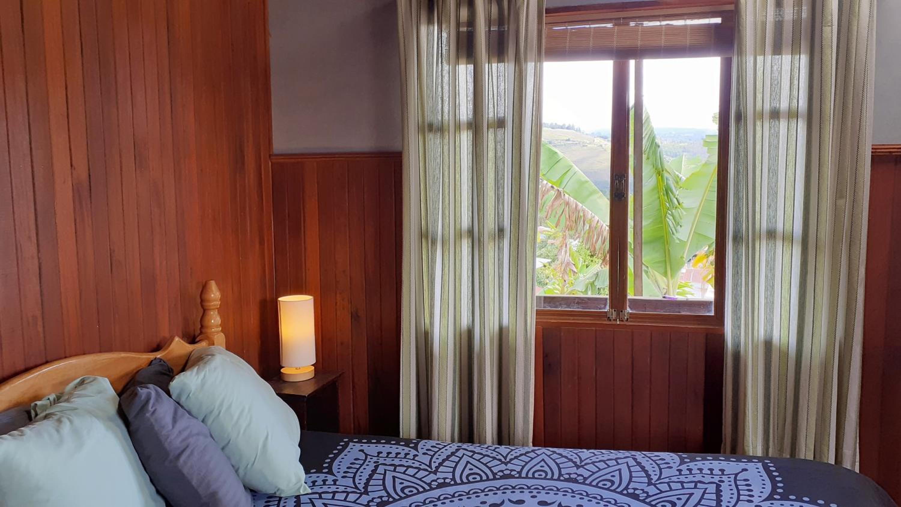 Montaña Linda Guest House Orosi