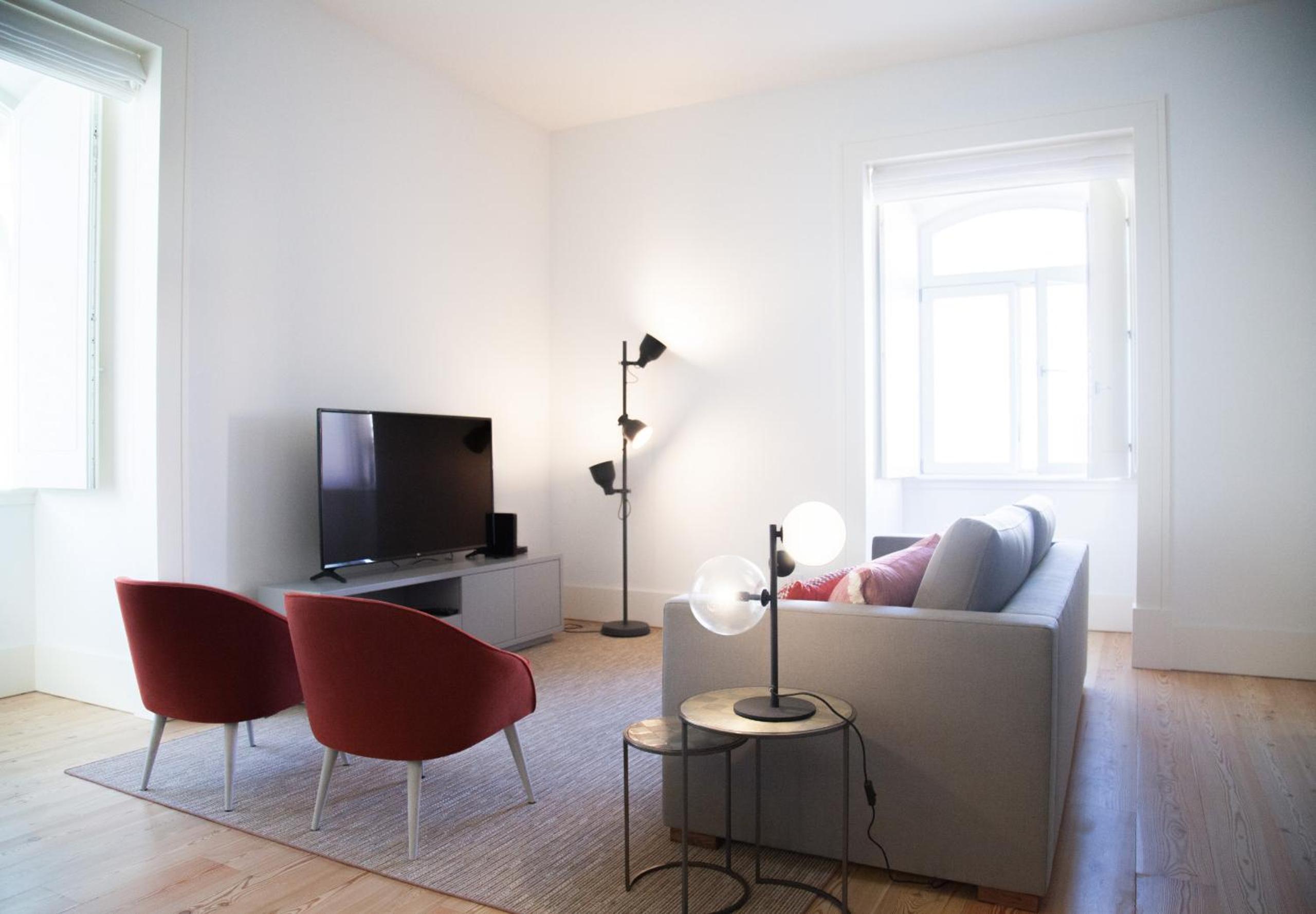 FLH Augusta's Arch Design Apartment view 2