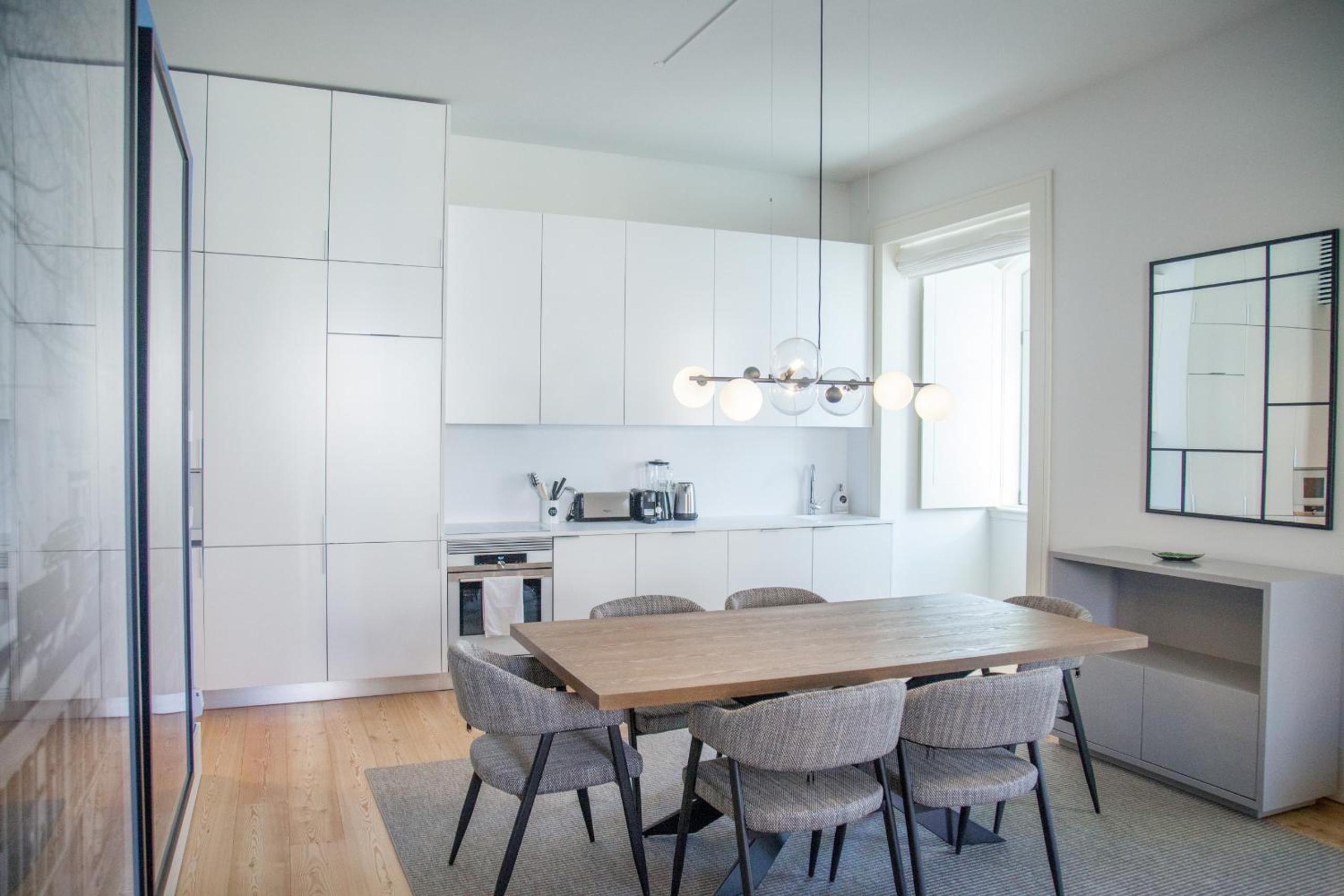 FLH Augusta's Arch Design Apartment view 4