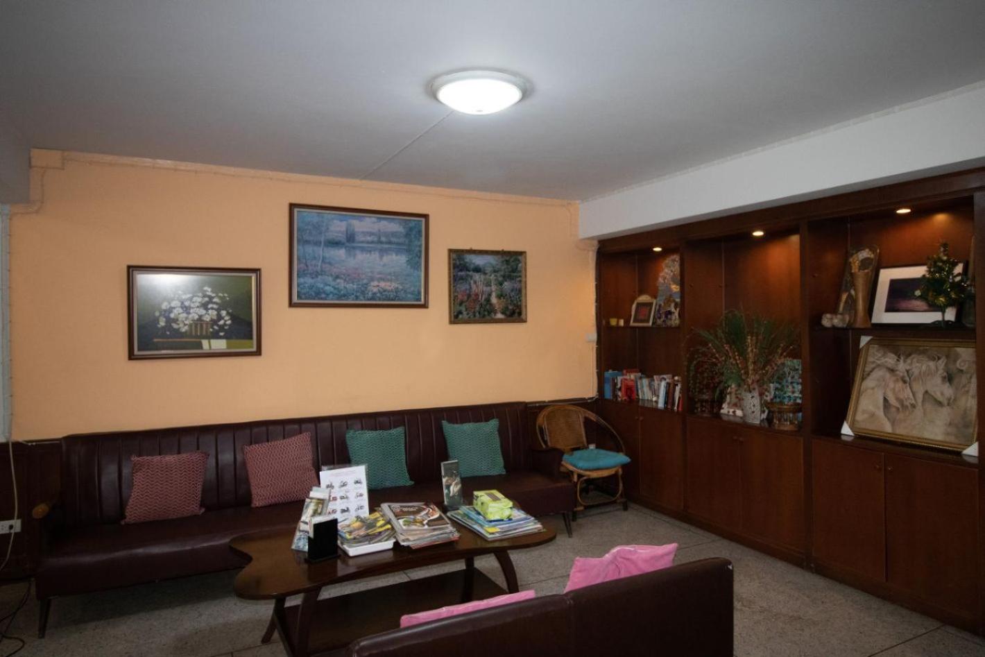 lounge