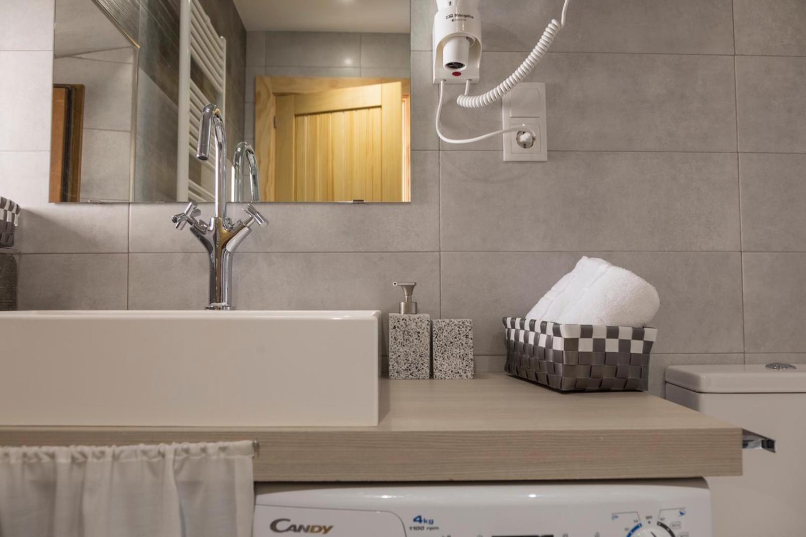 Alojamiento Turístico Alfonso y Catalina