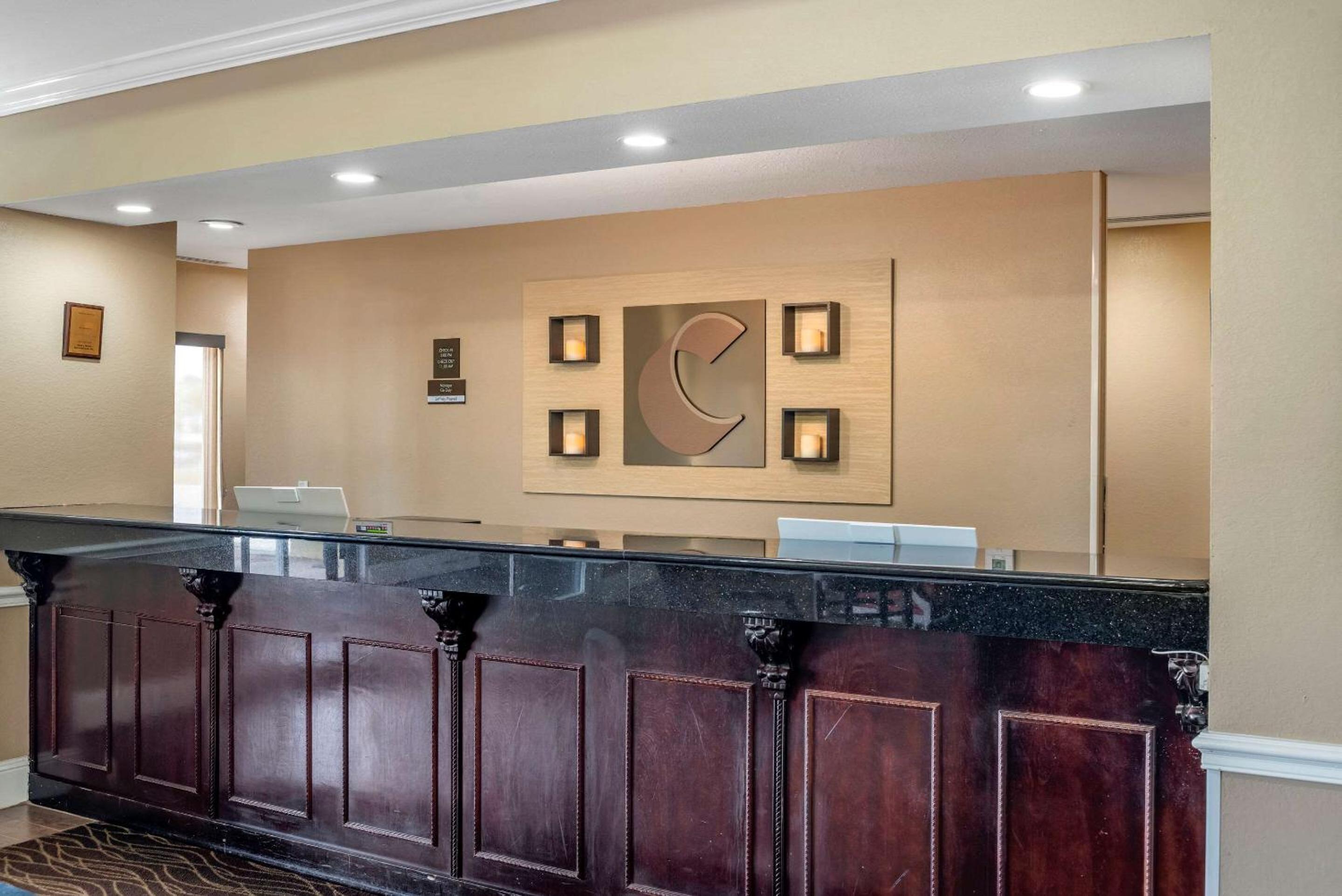 Marianna Vacations - Comfort Inn  Suites Marianna I-10 - Property Image 28