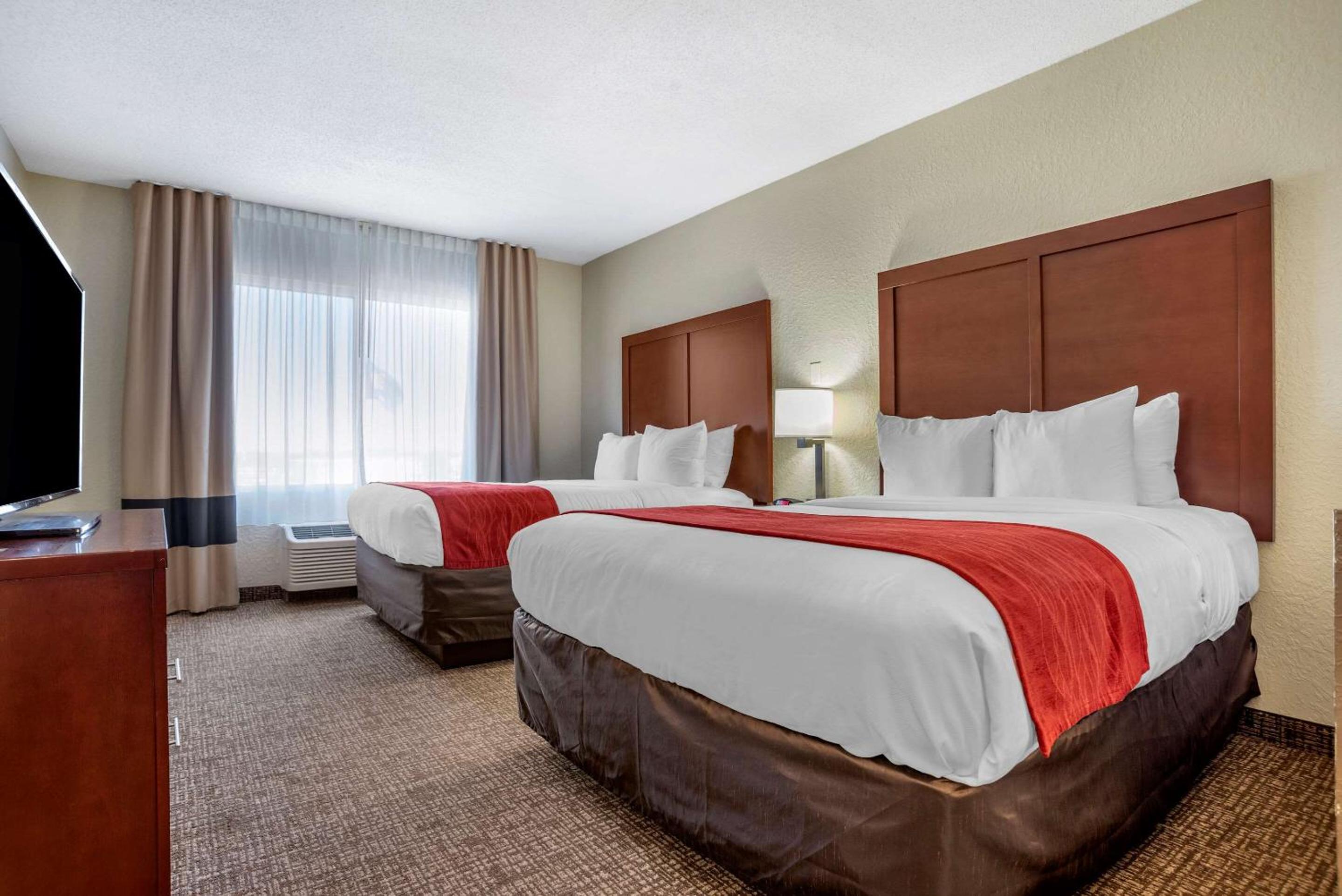 Marianna Vacations - Comfort Inn  Suites Marianna I-10 - Property Image 12