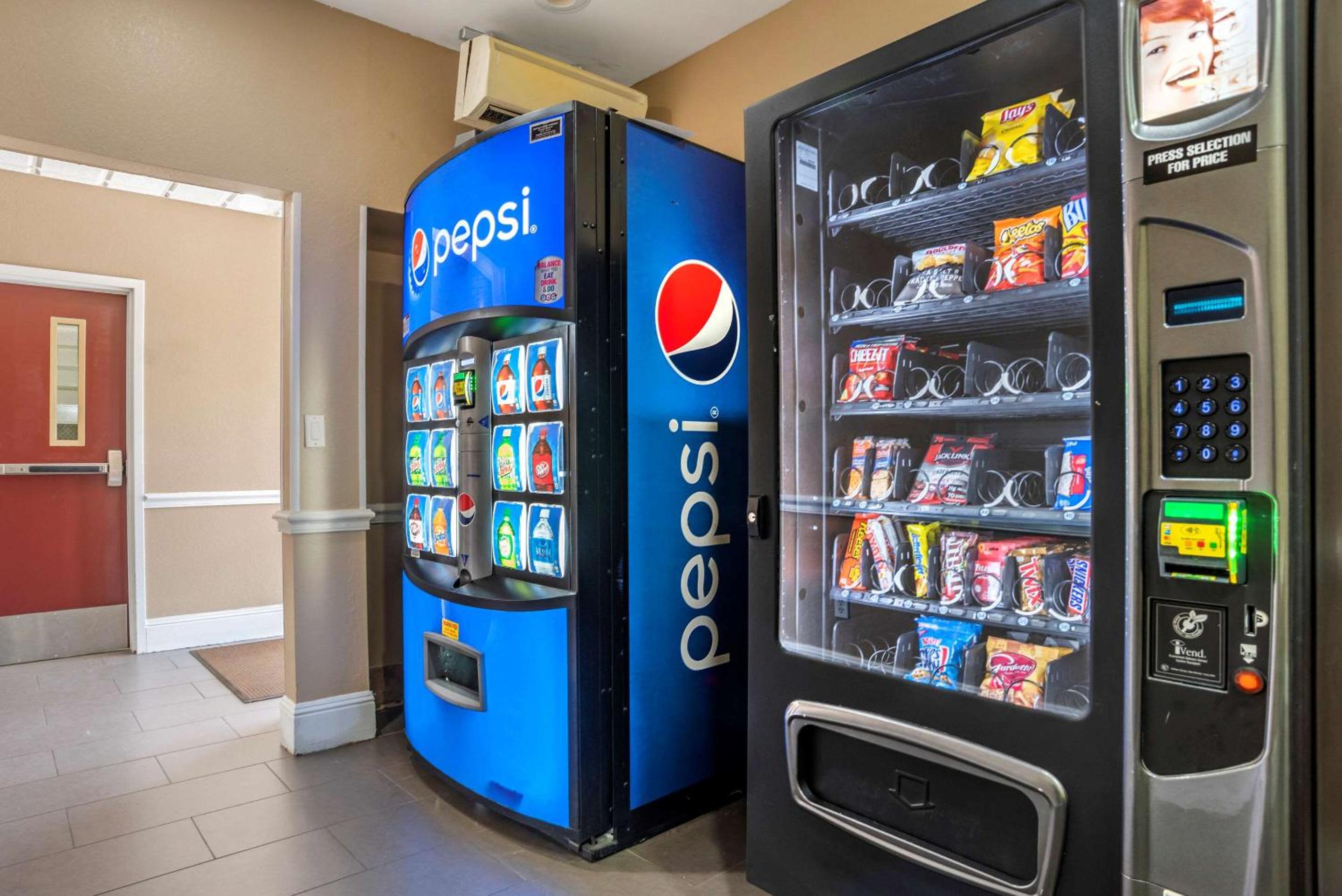 Marianna Vacations - Comfort Inn  Suites Marianna I-10 - Property Image 15