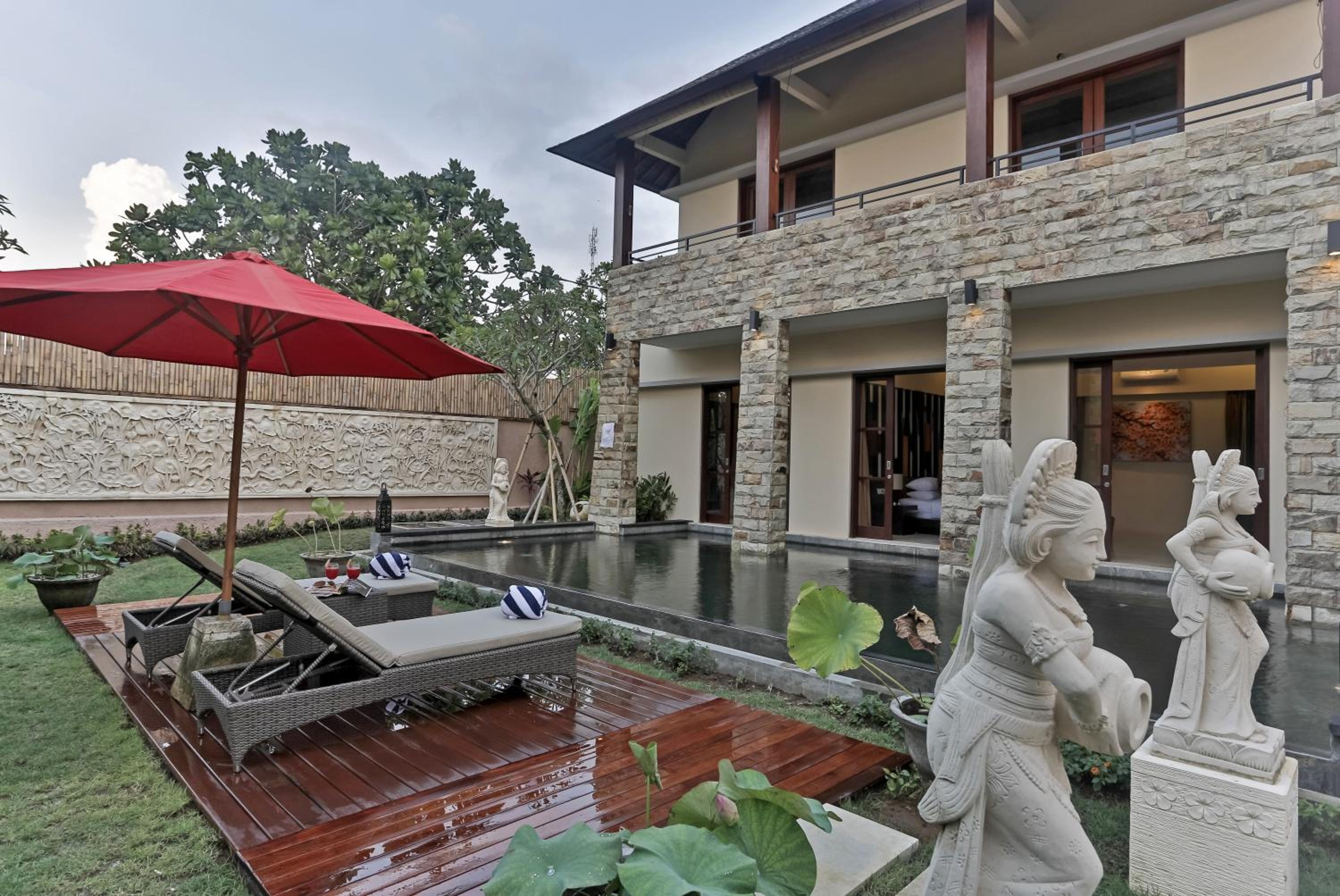 Villa Kumuda by Nakula