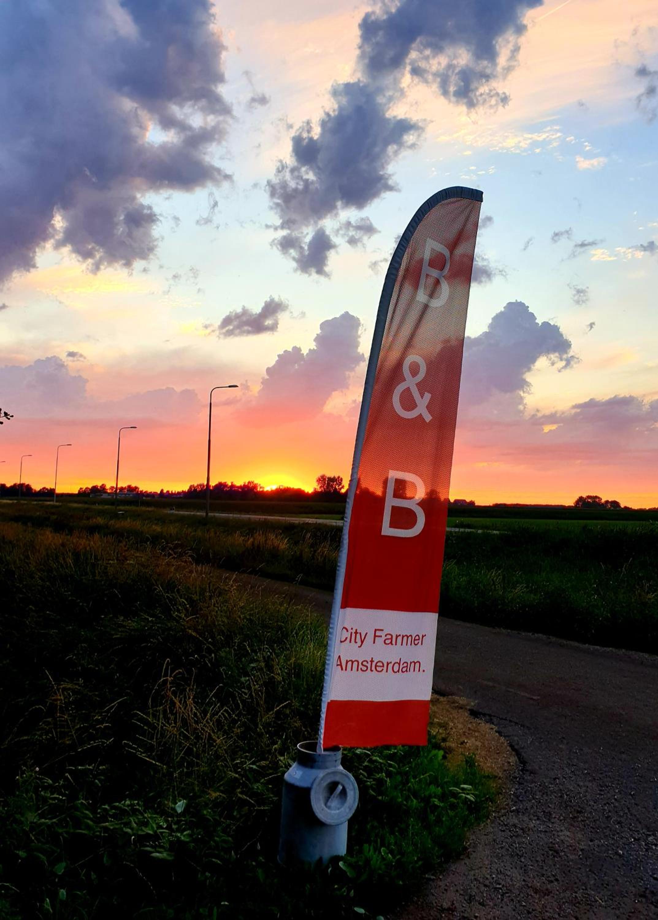 Bed, Bikes and Breakfast, City Farmer Amsterdam a Guesthouse with Free Parking