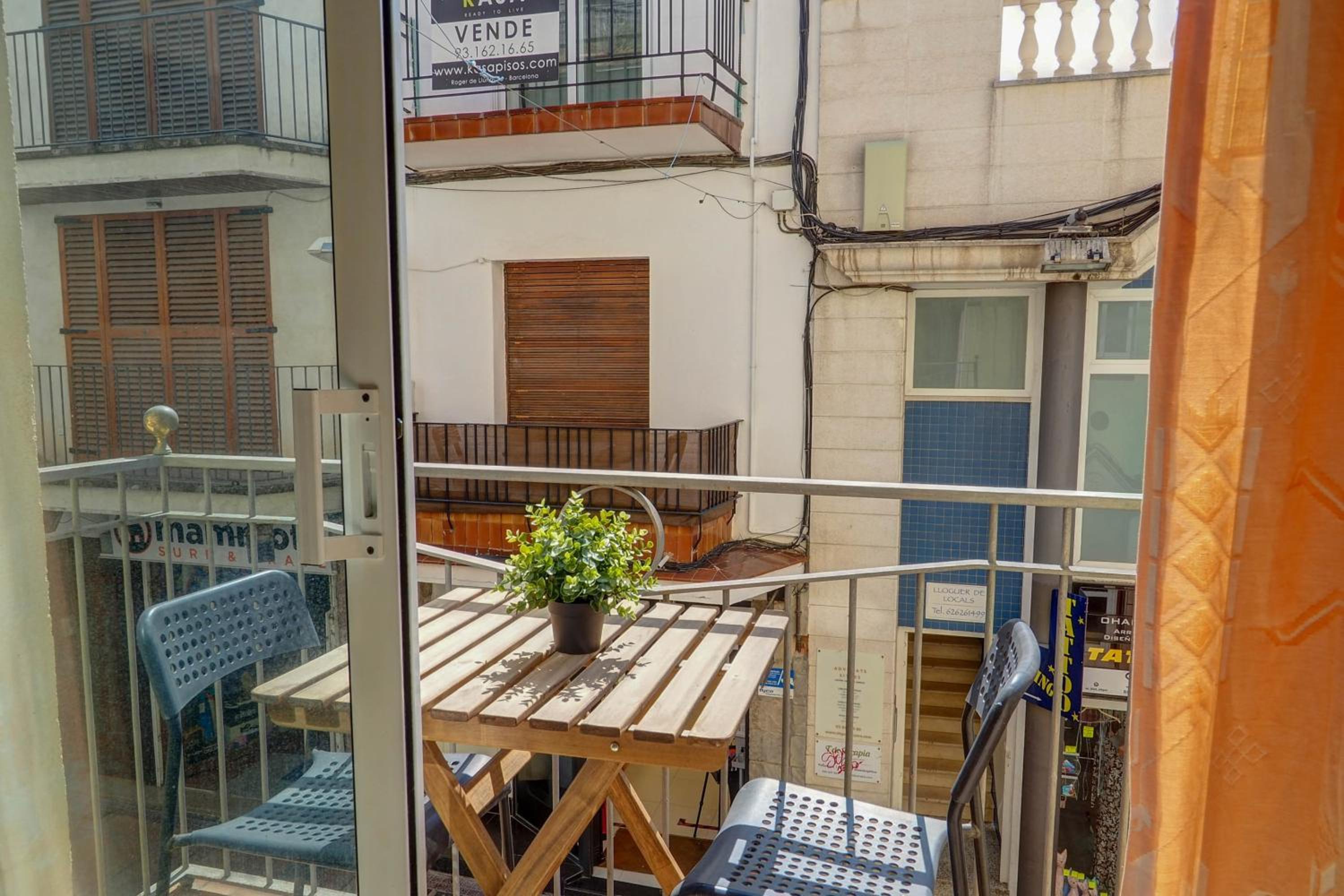 Parellades Apartment by Hello Homes Sitges en Sitges — balance & terrace