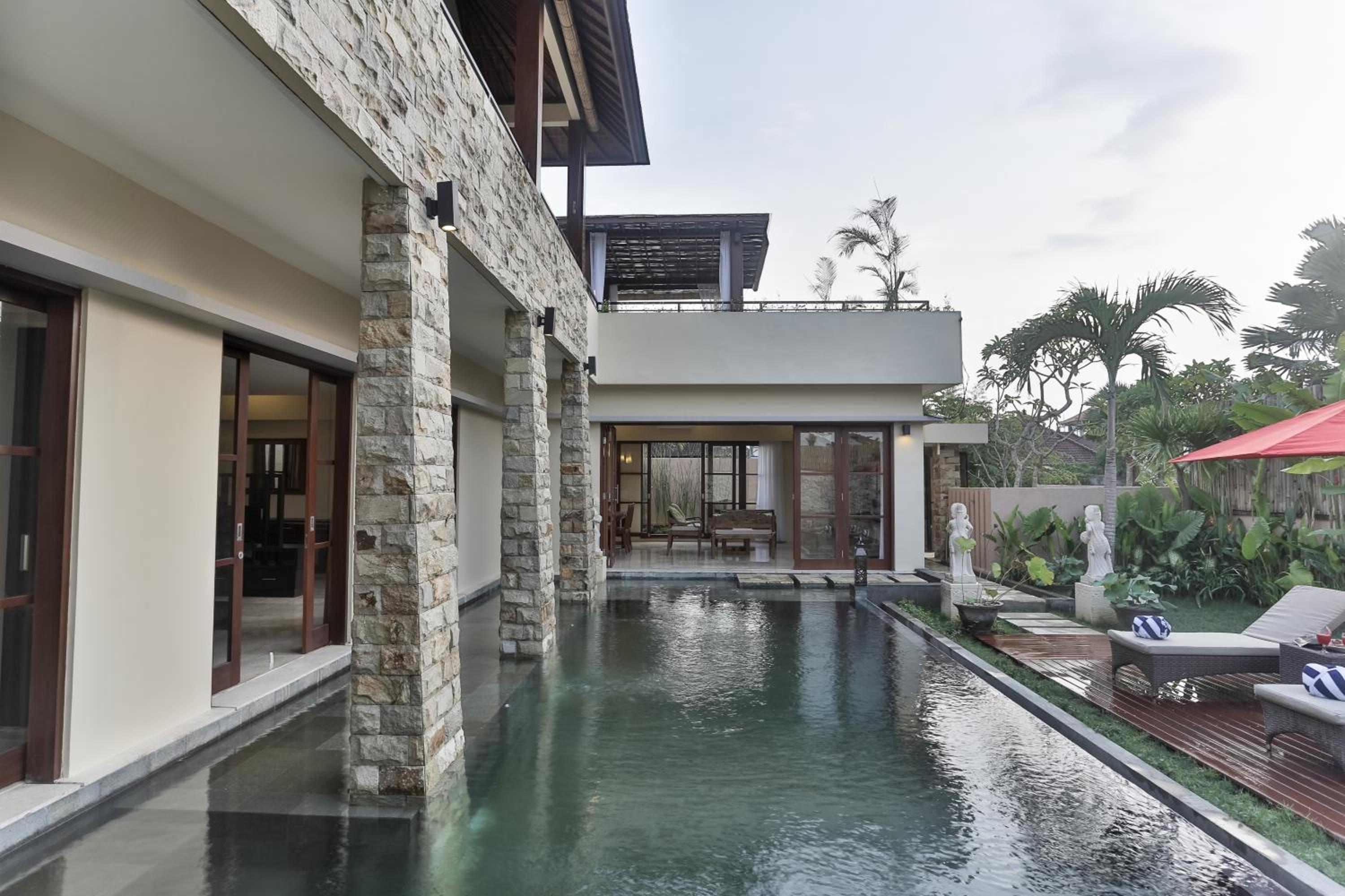 Villa Kumuda by Nakula