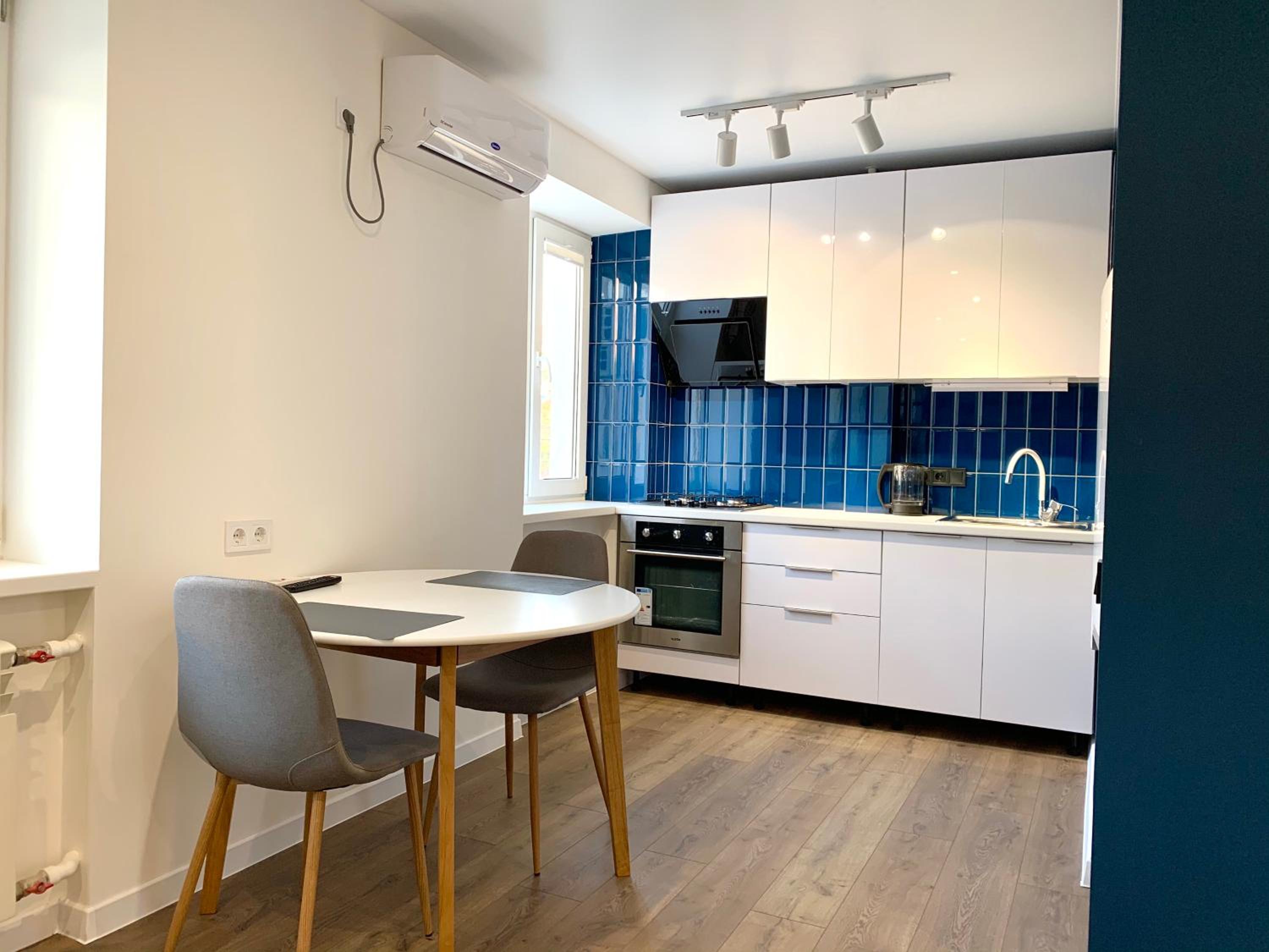 Navy city center apartment двокімнатні апартаменти в центрі міста