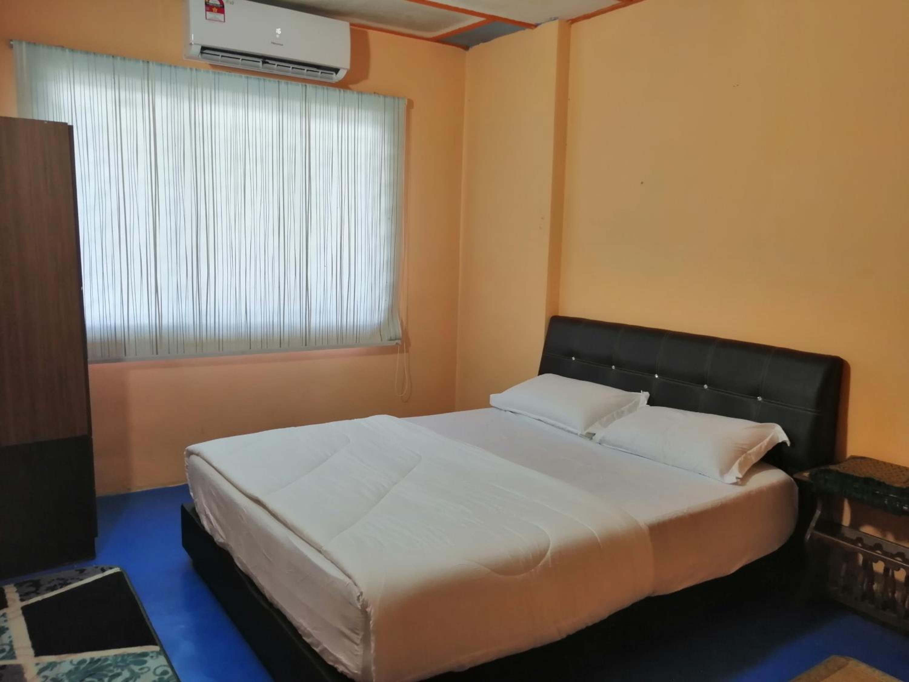 KLUANG BARAT HOMESTAY photo 3