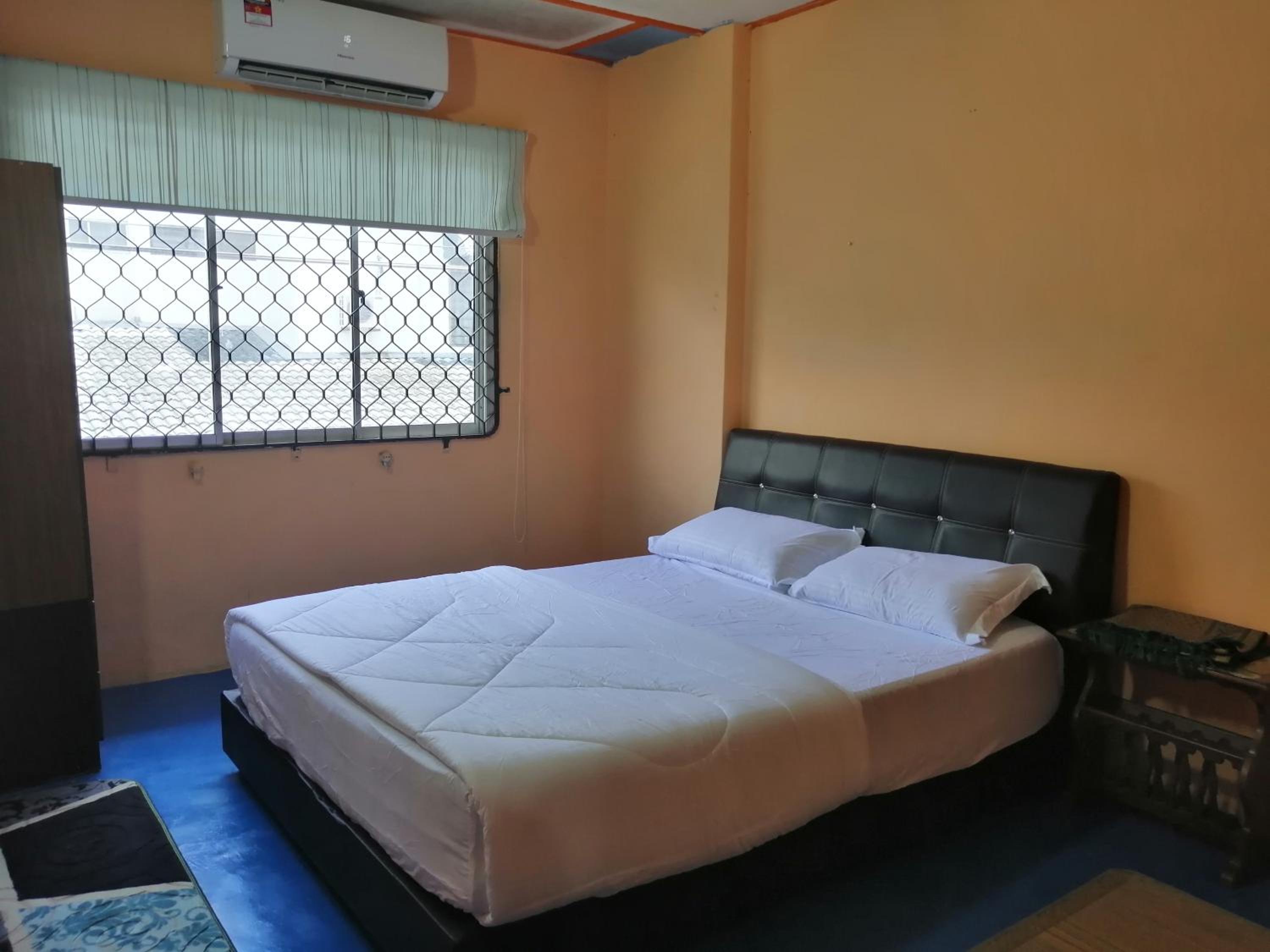 KLUANG BARAT HOMESTAY photo 4