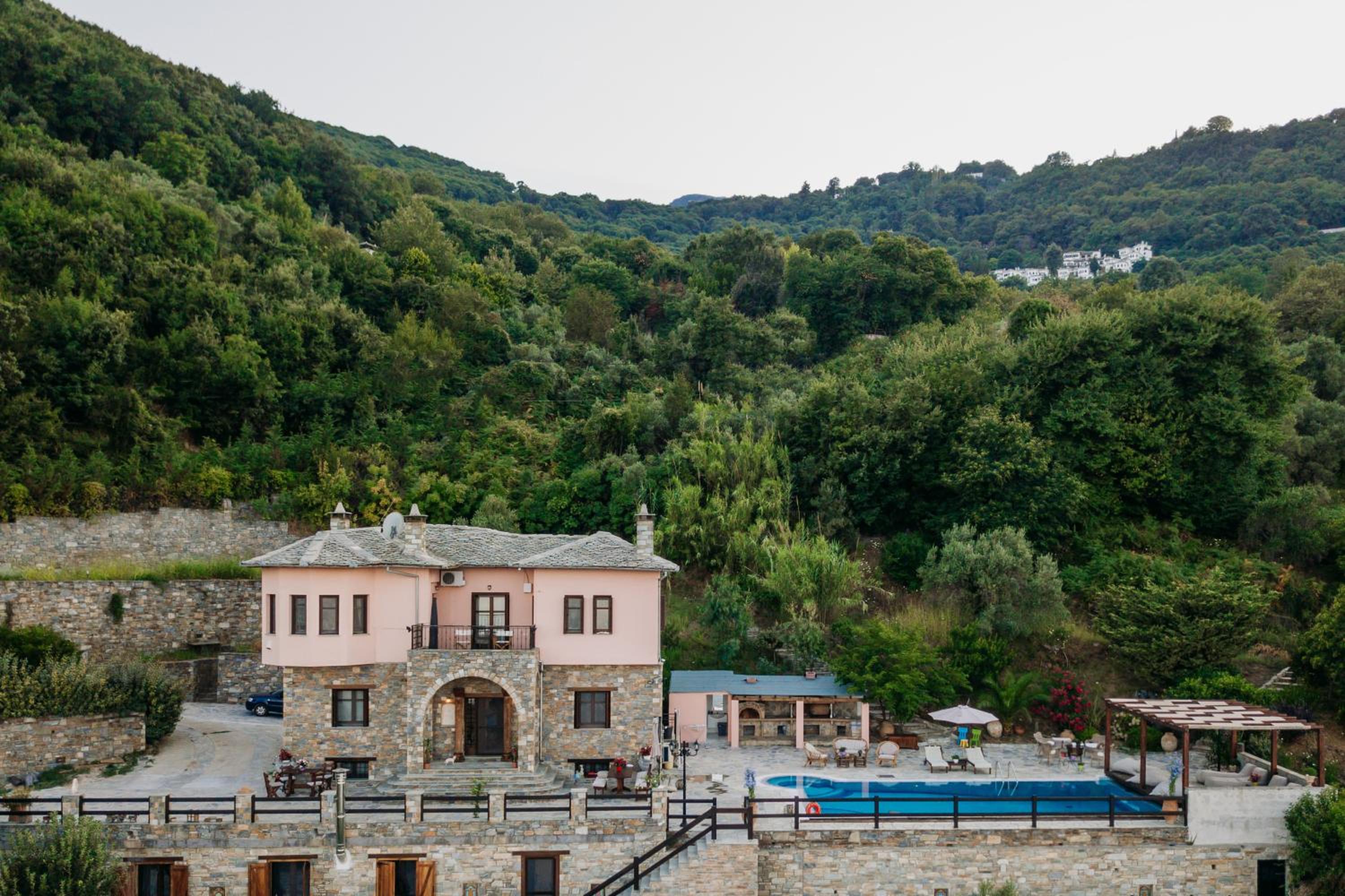 Hotel Elysian Luxury Villa Pelion - Image 1