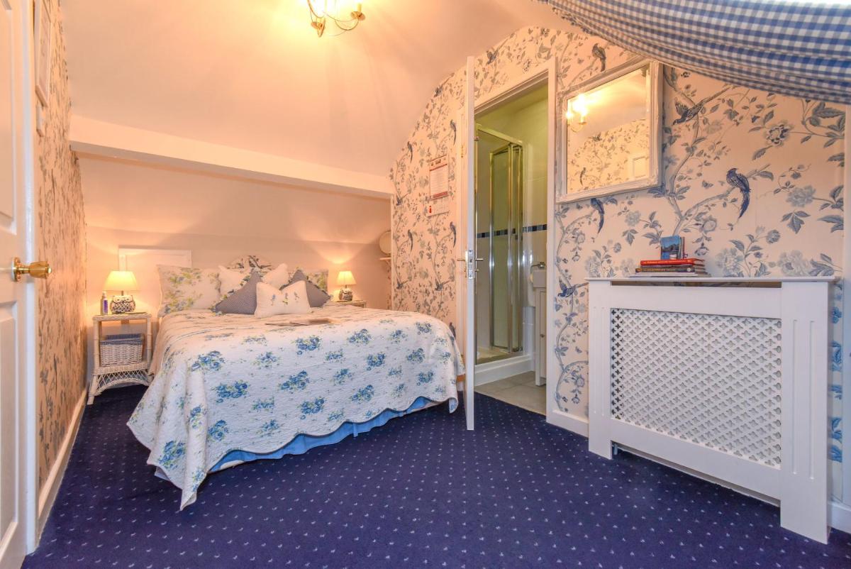 Twelfth Night Guesthouse