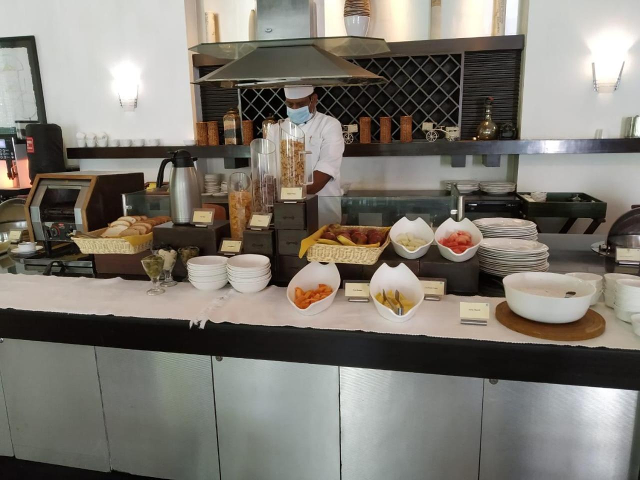 The Palms Town & Country Club - Resort