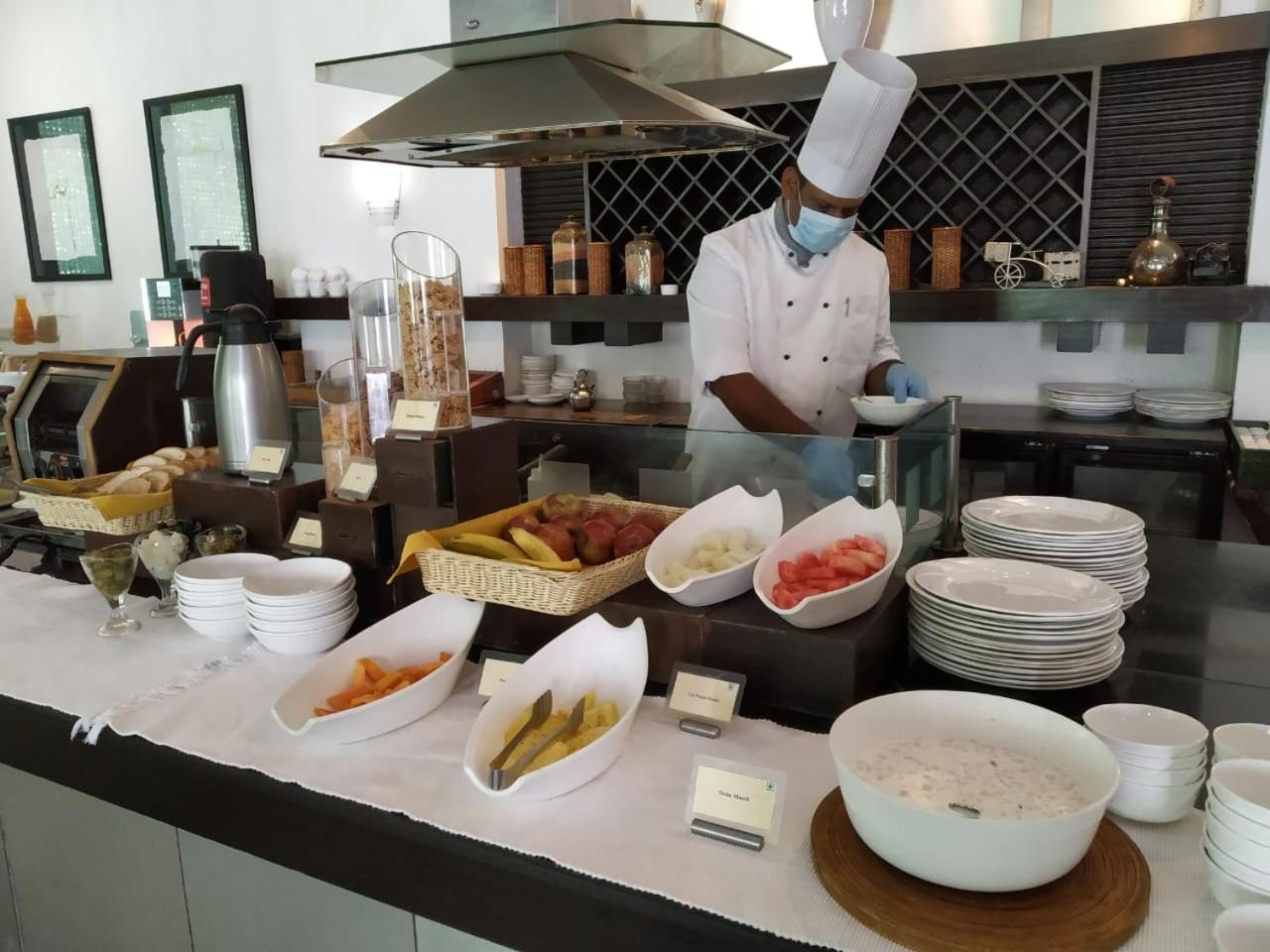 The Palms Town & Country Club - Resort