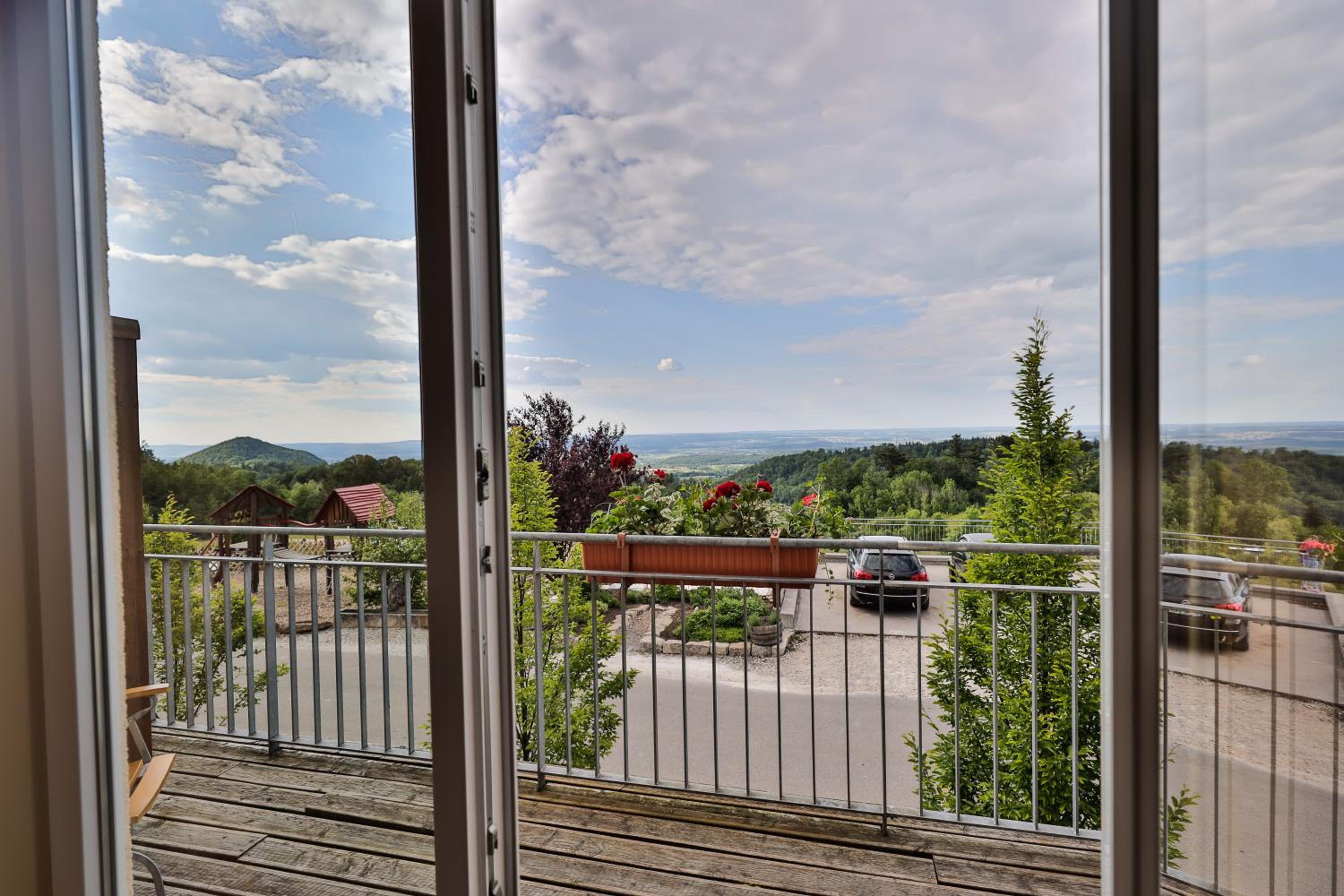 Landgasthof Deutsches Haus KG - Property Image 6