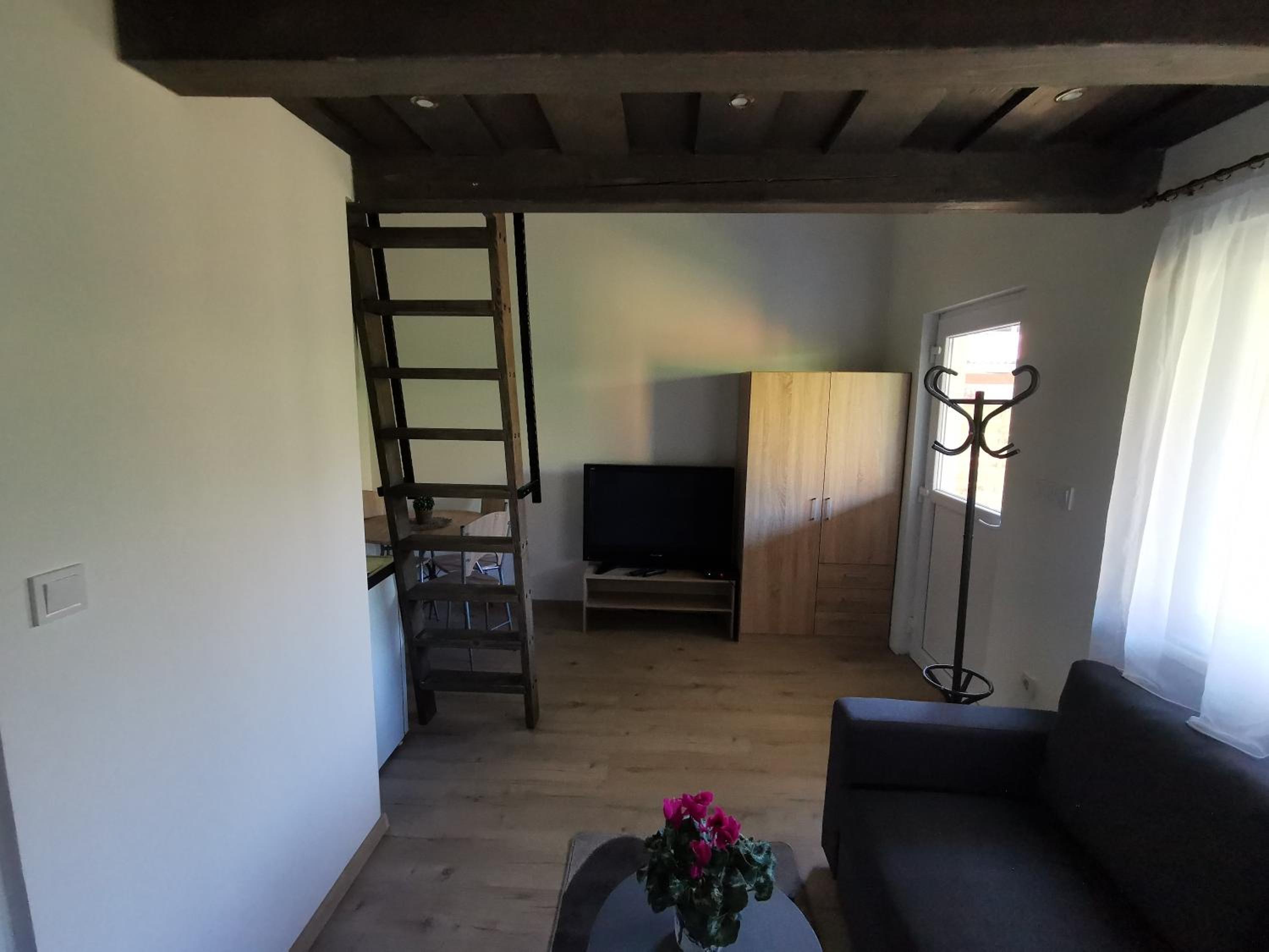 Vali néni kifőzde és apartman view 4