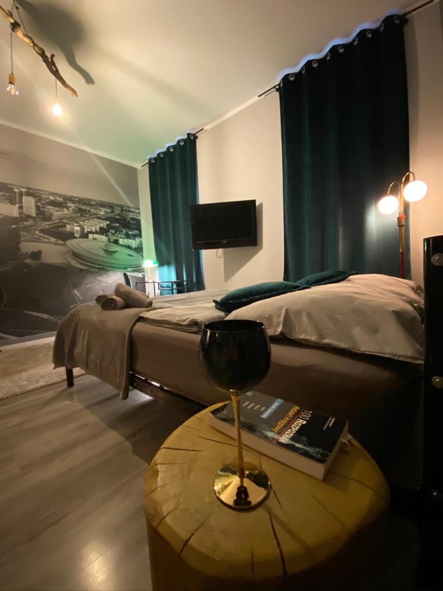 Apartament Czarne Złoto view 2