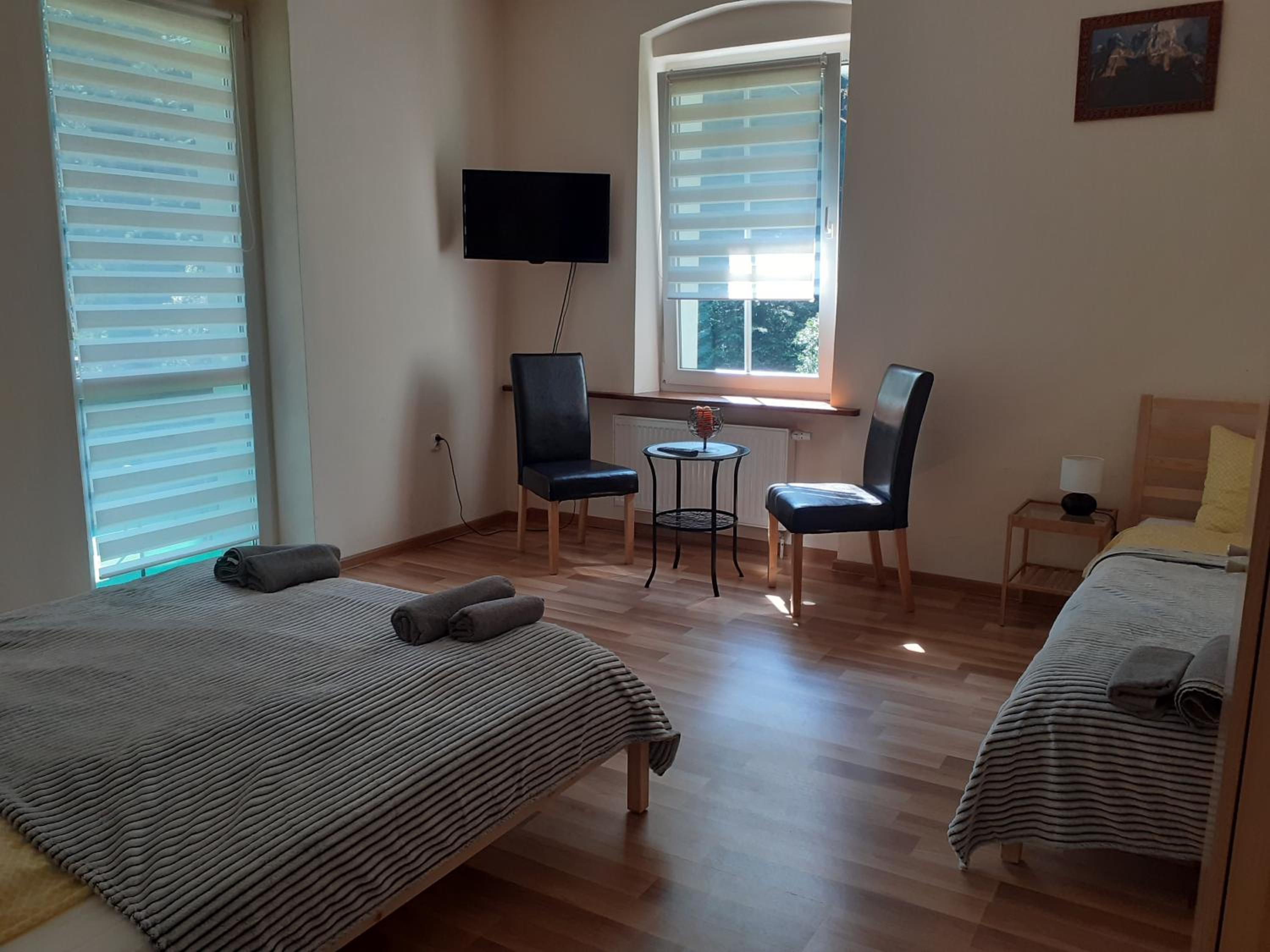 Apartamenty Kaskada en Miedzygorze — hotel room