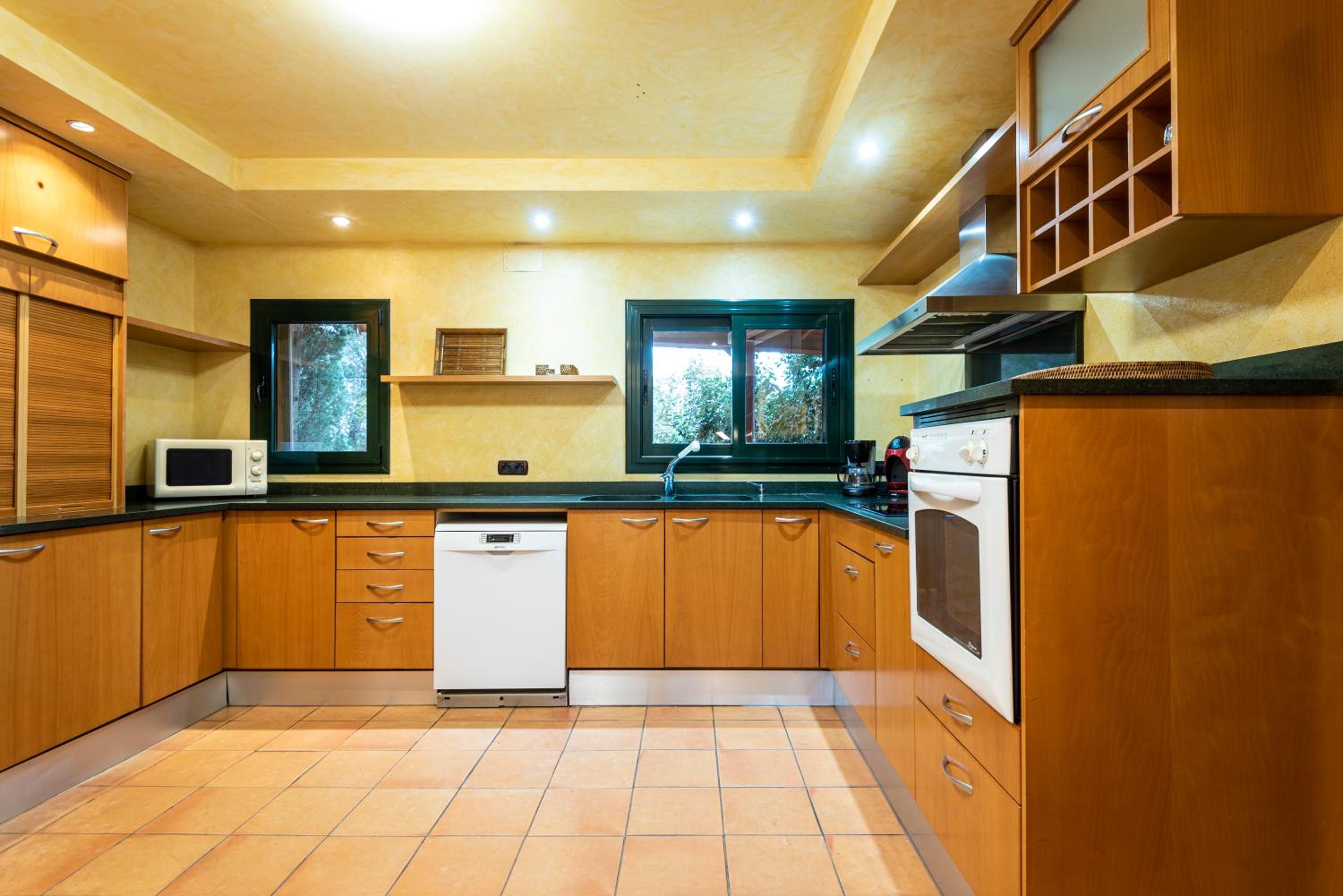Oliver Conti view 2