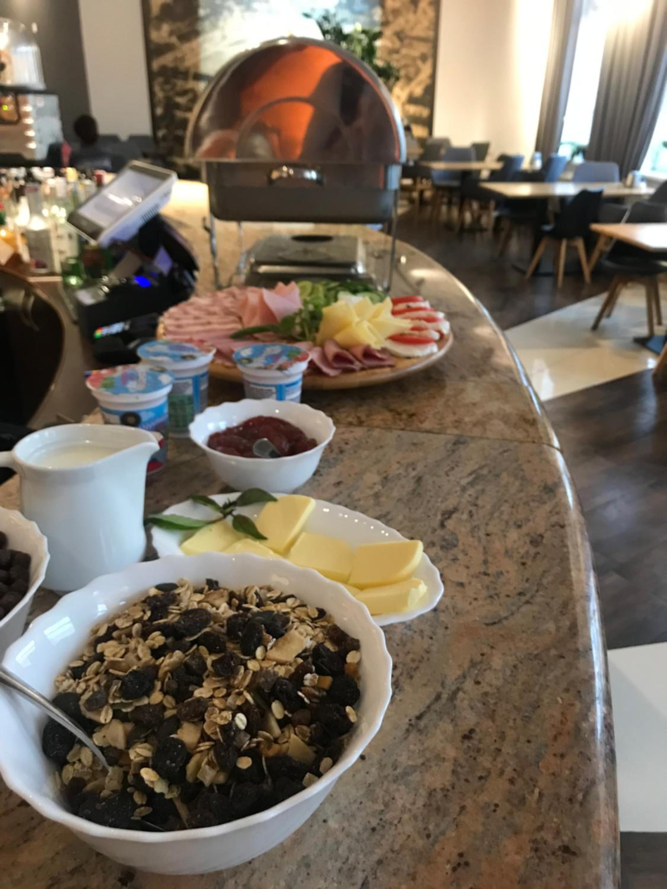 breakfast buffet
