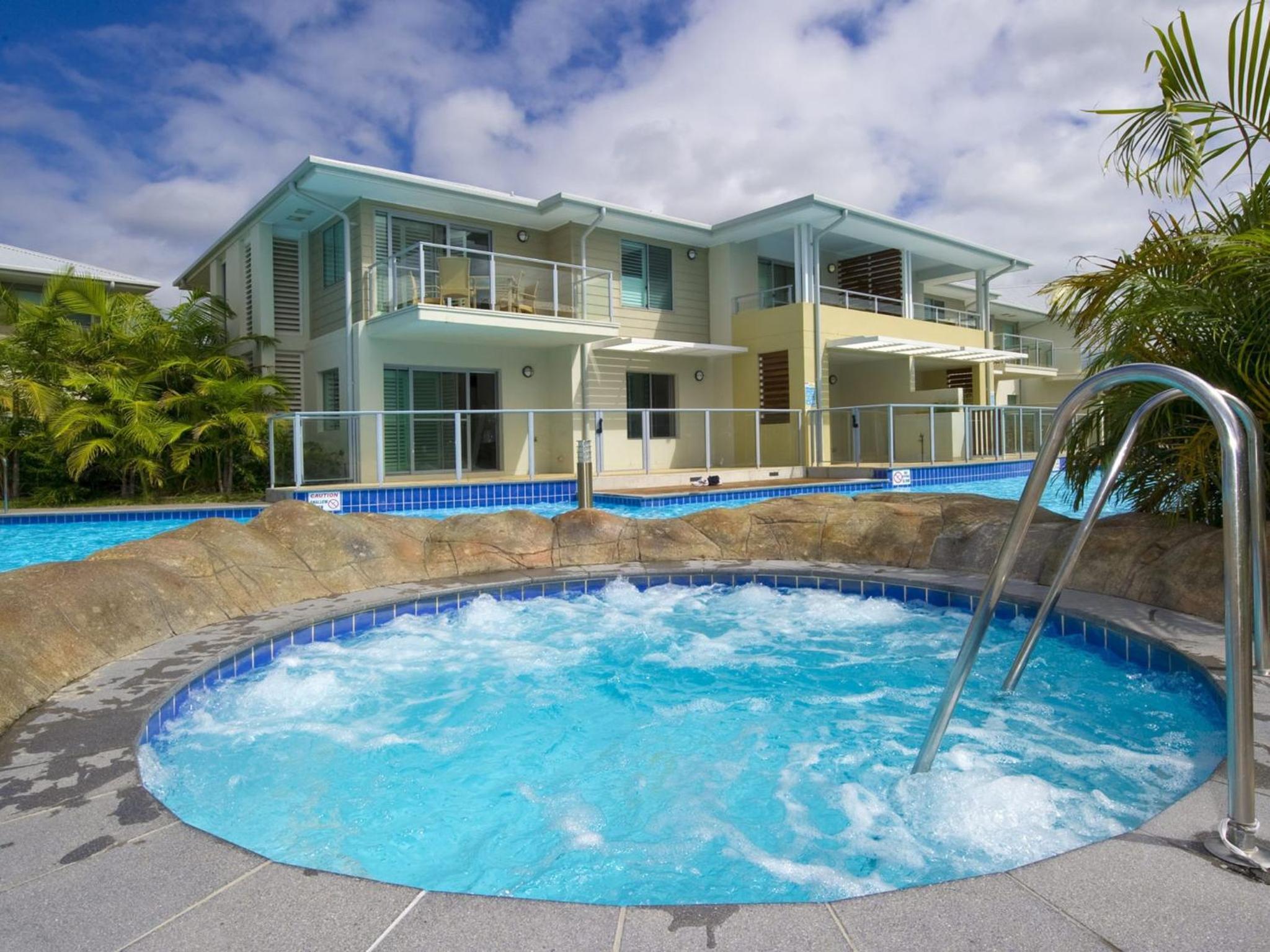 Pacific Blue 278-265 Sandy Pt Rd- Dual Key Access, Wifi, Linen and Air Conditioning