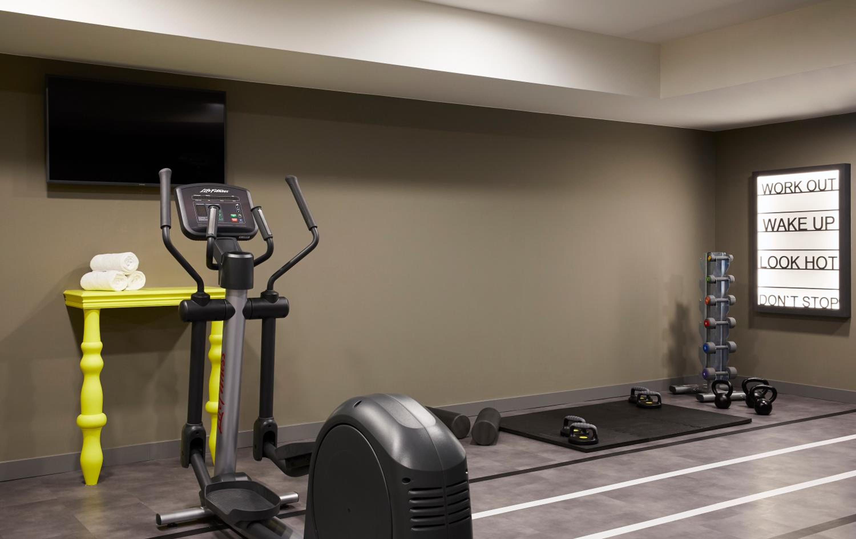 Dresden Vacations - Hotel Indigo Dresden - Wettiner Platz, an IHG Hotel - Property Image 2