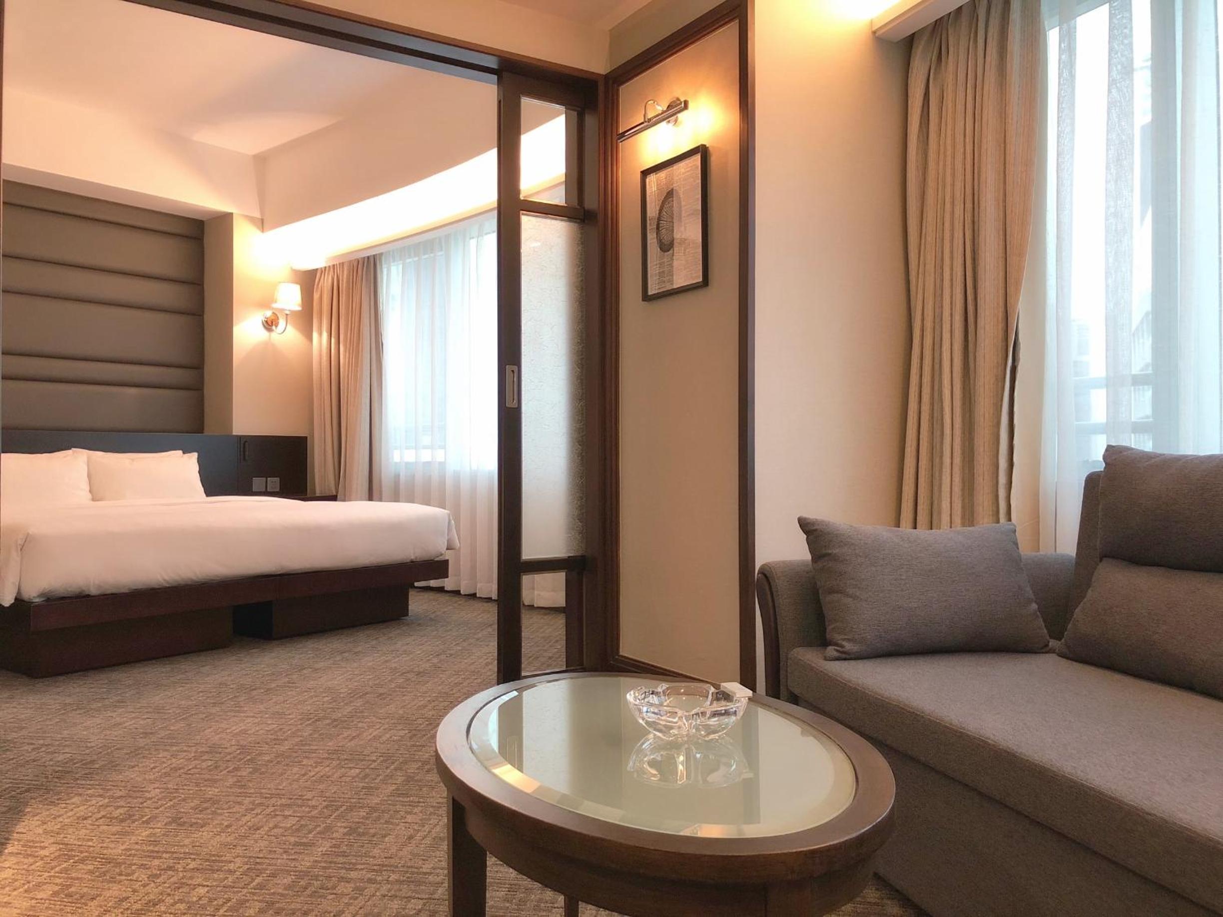 South Pacific Hotel