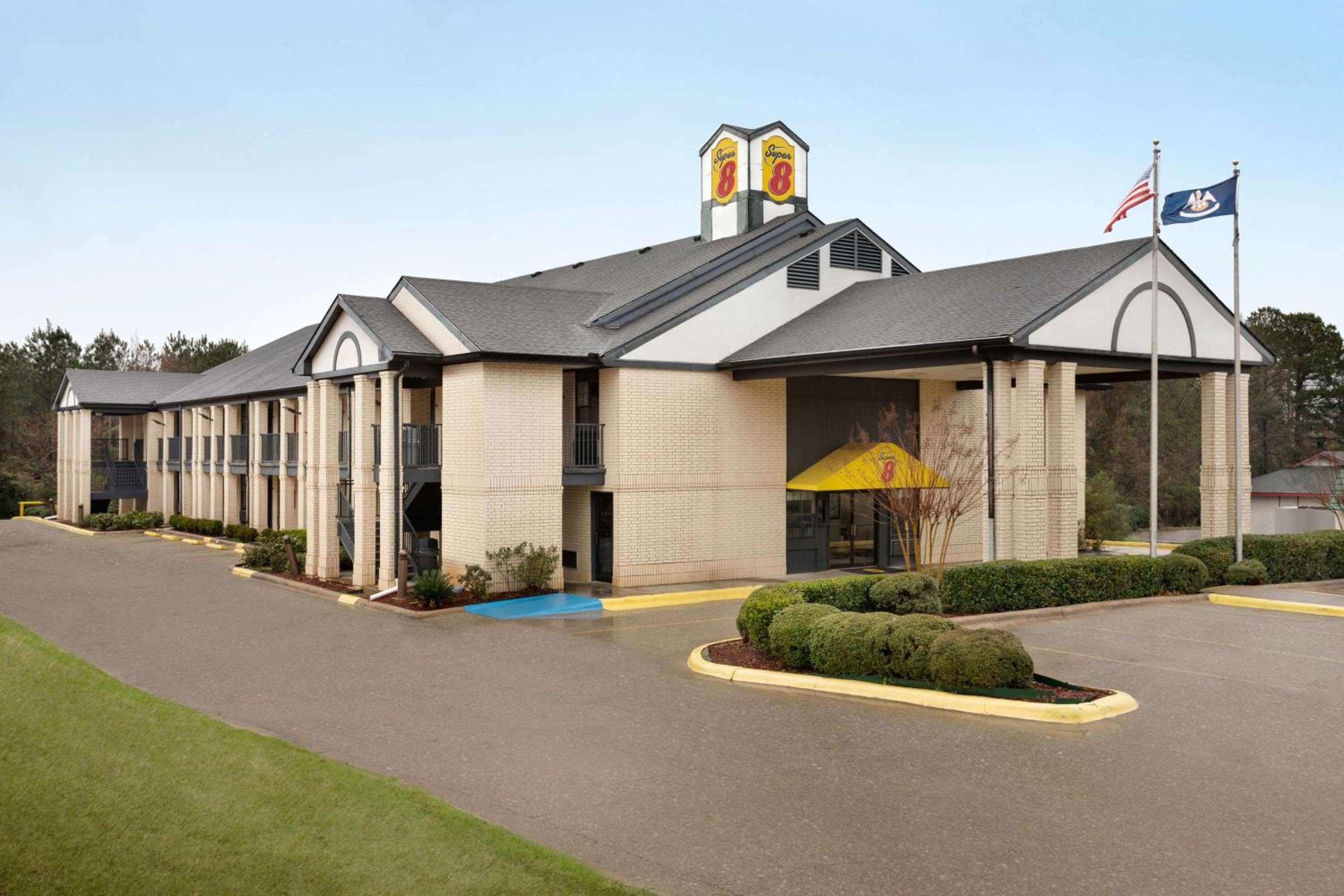 Super 8 by Wyndham Ruston view 2
