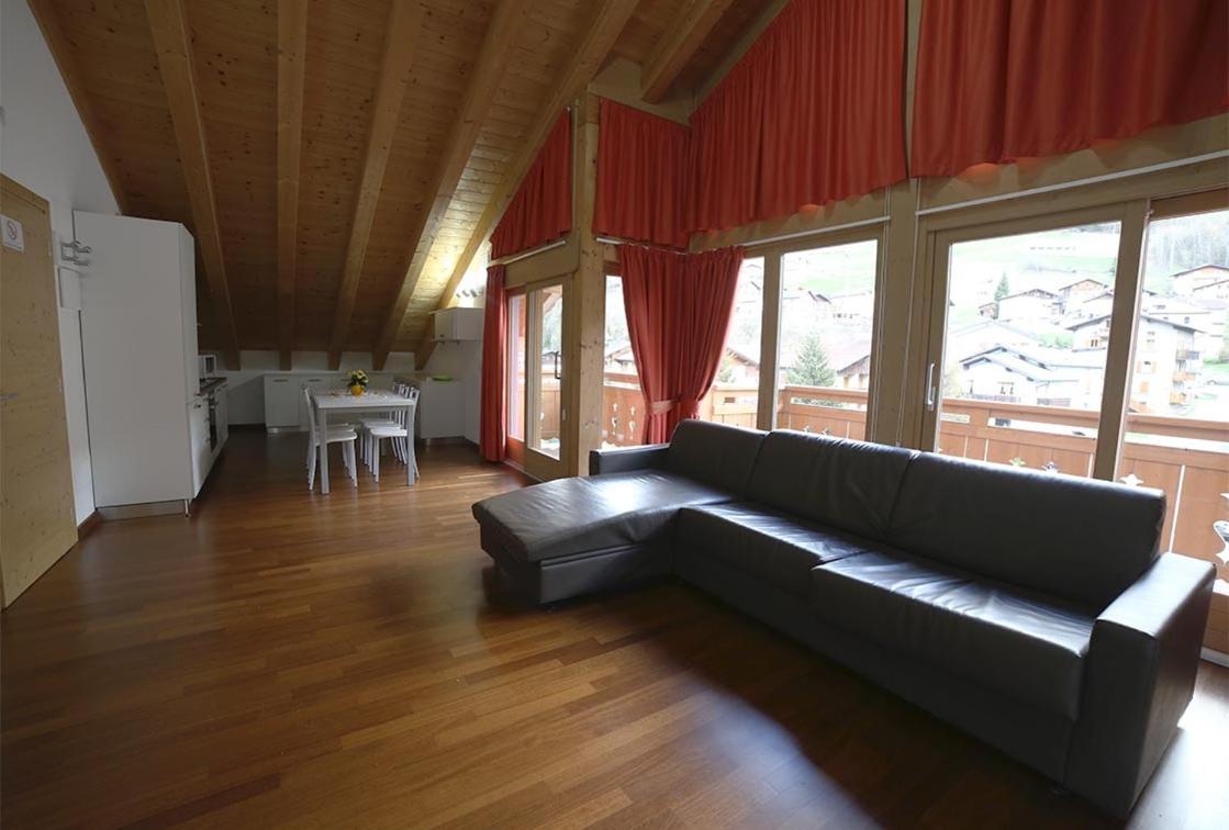 Residence Rose en Valdisotto — hotel room