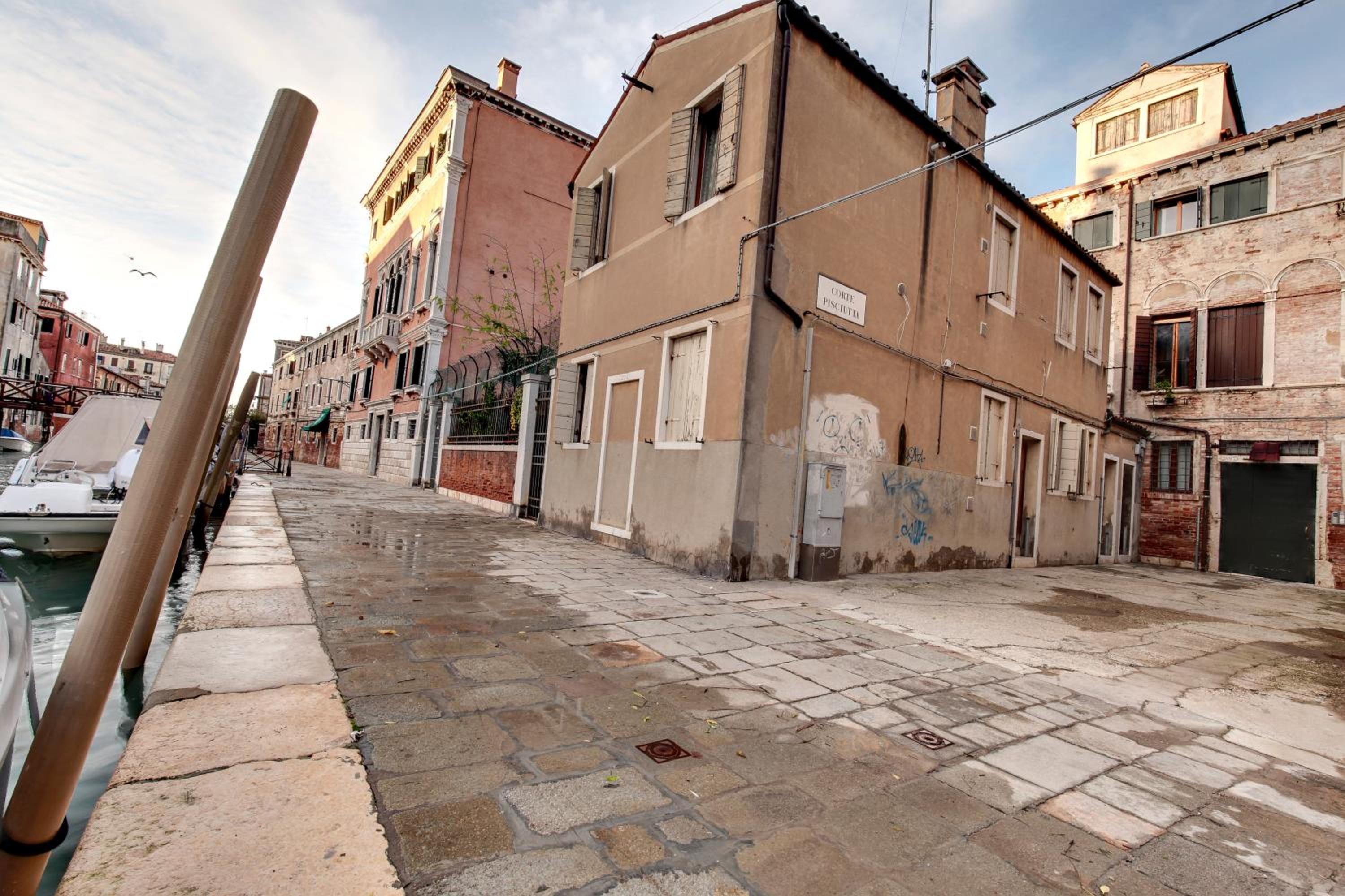 Cannaregio Suite with Garden by Wonderful Italy