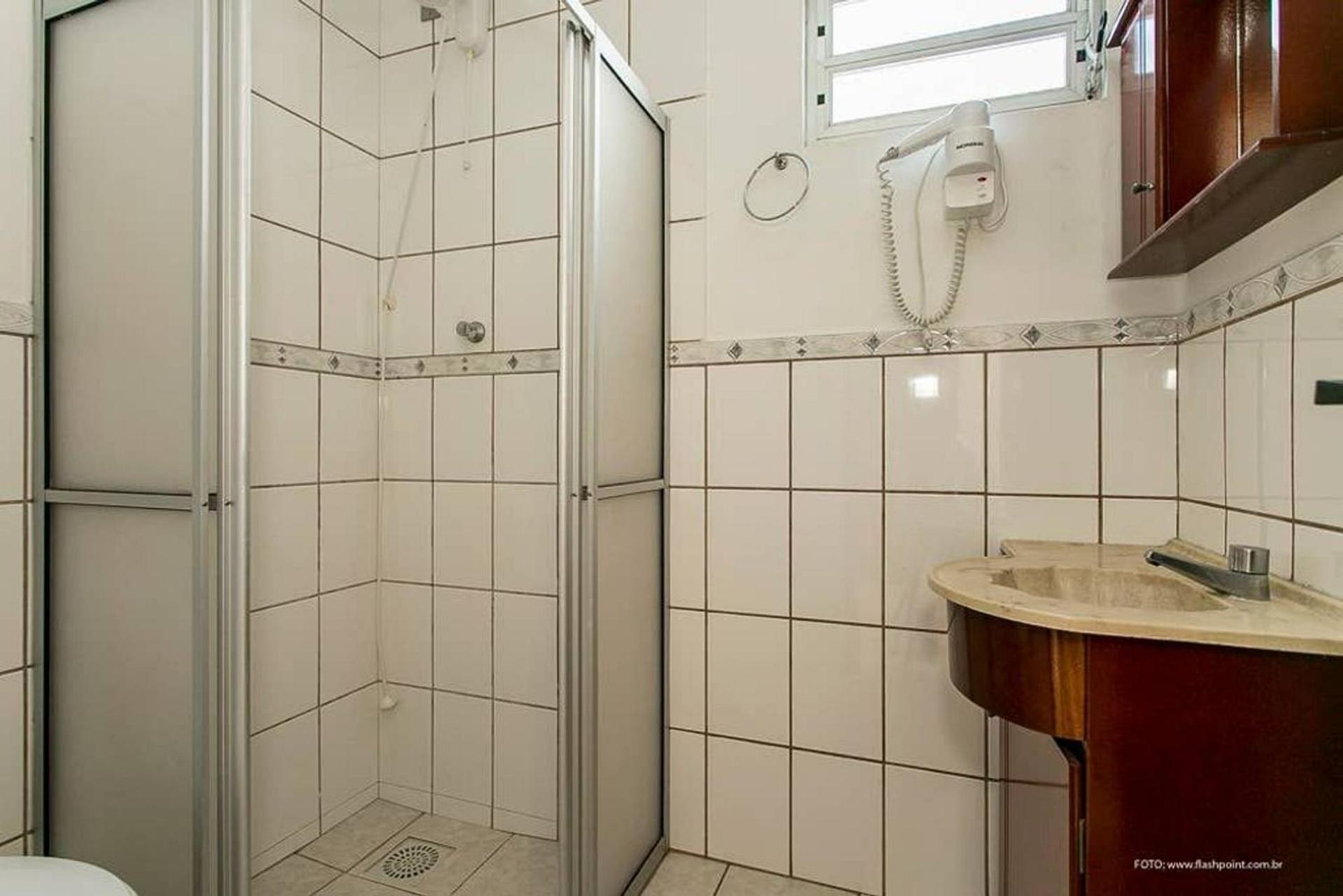 Casa 150m da praia em pátio familiar