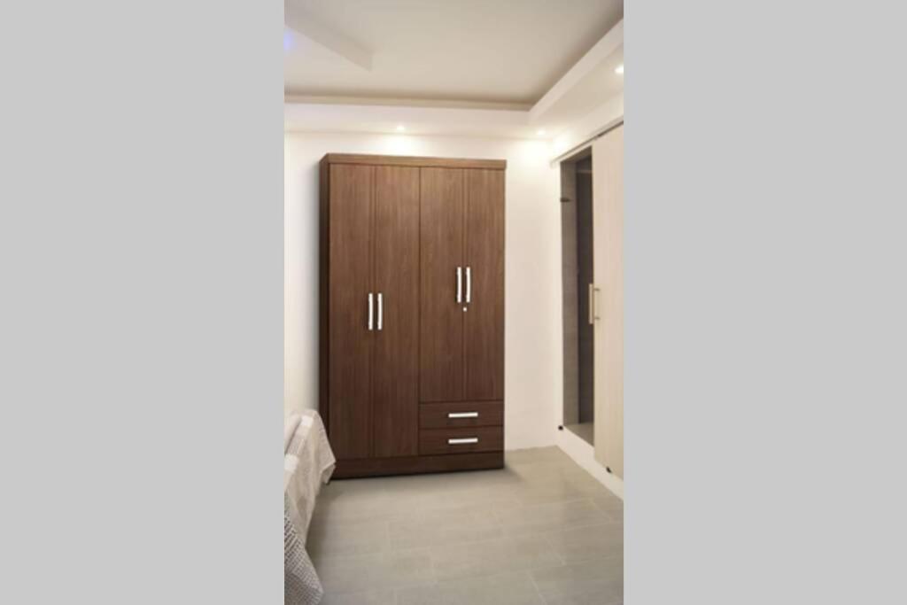 Remodeled Studio Apt in Guayaquil Centro w a View view 4