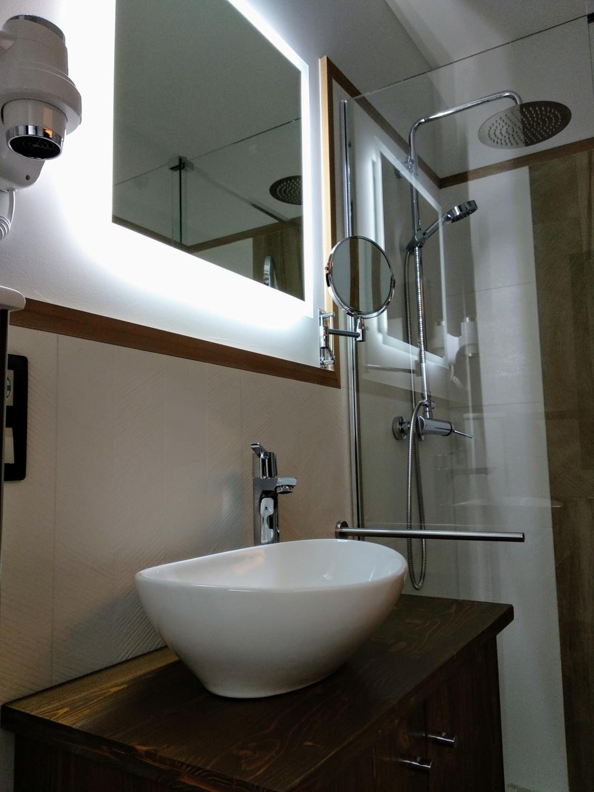 Hostal Canton Plaza view 4