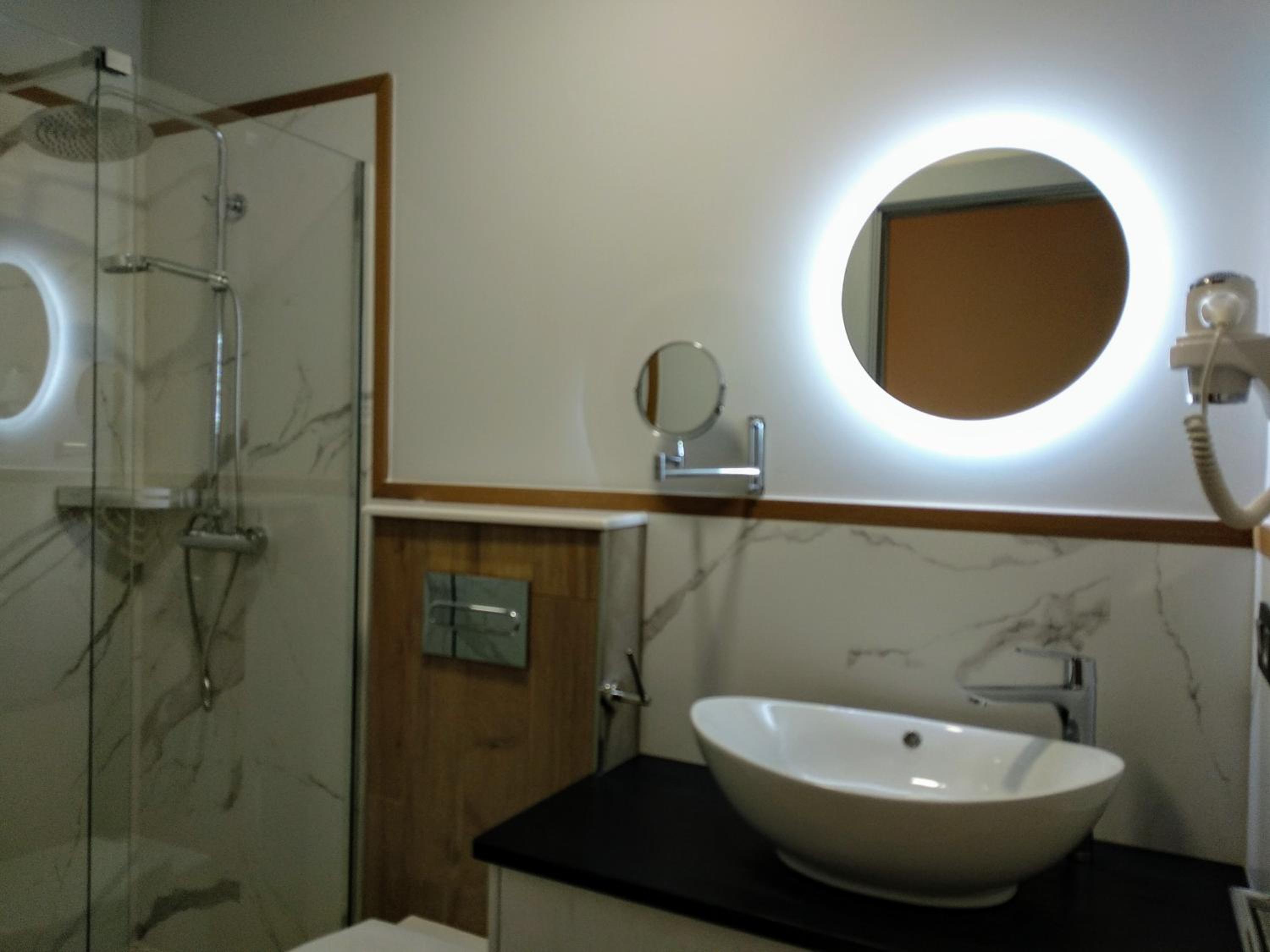 Hostal Canton Plaza view 3