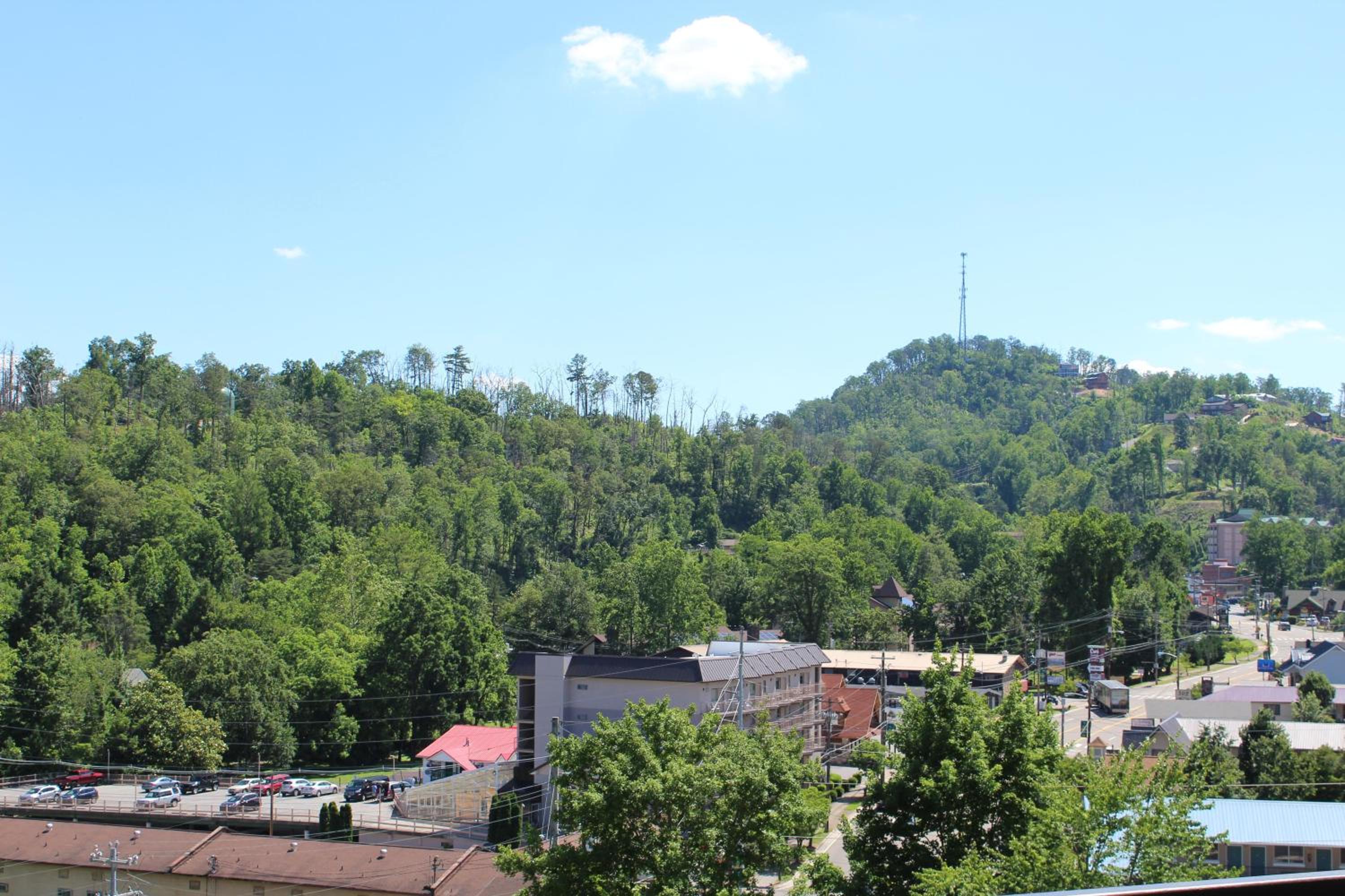 Gatlinburg Chateau Condo 503