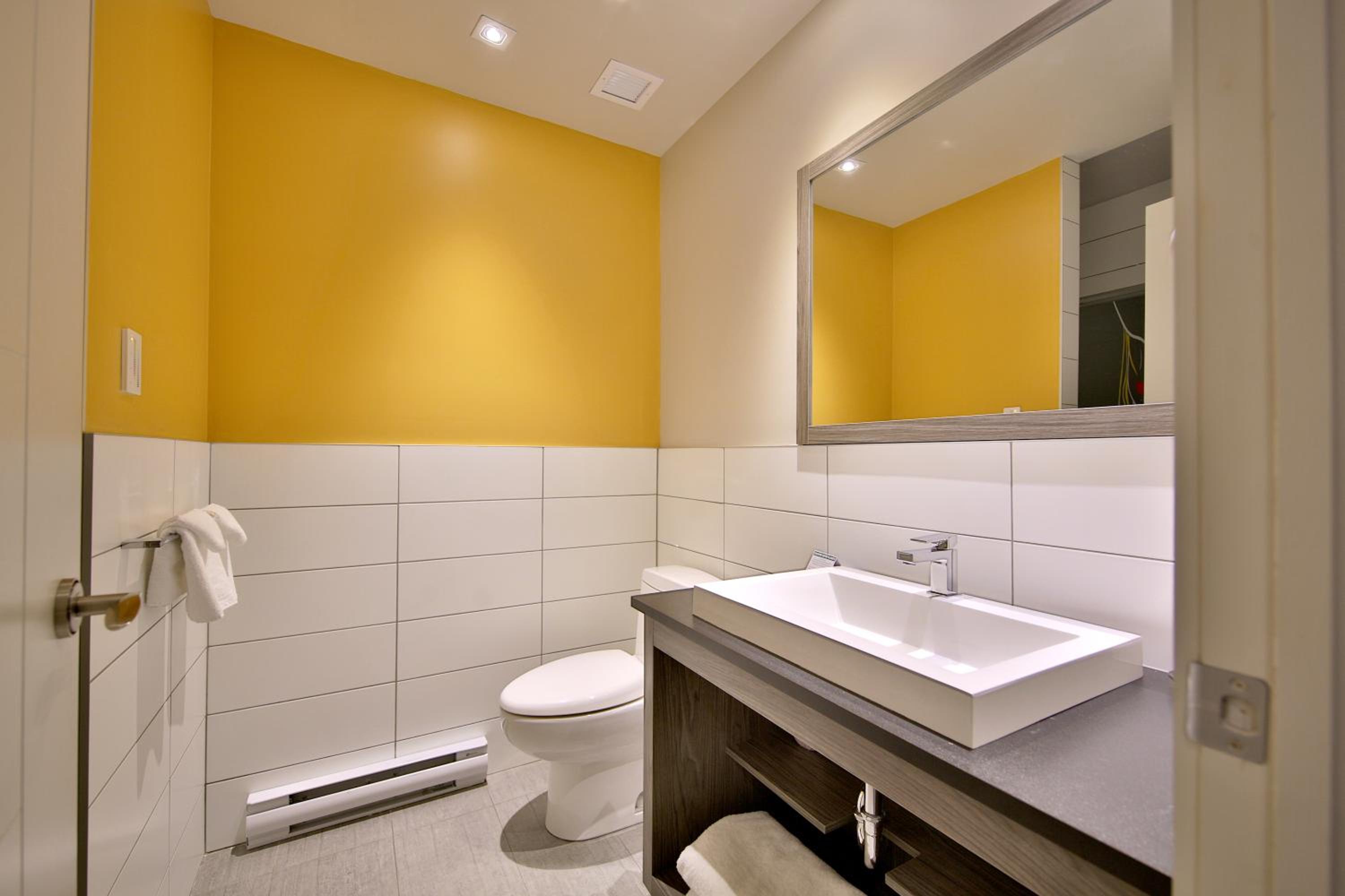 Hotel O Laval - Property Image 3
