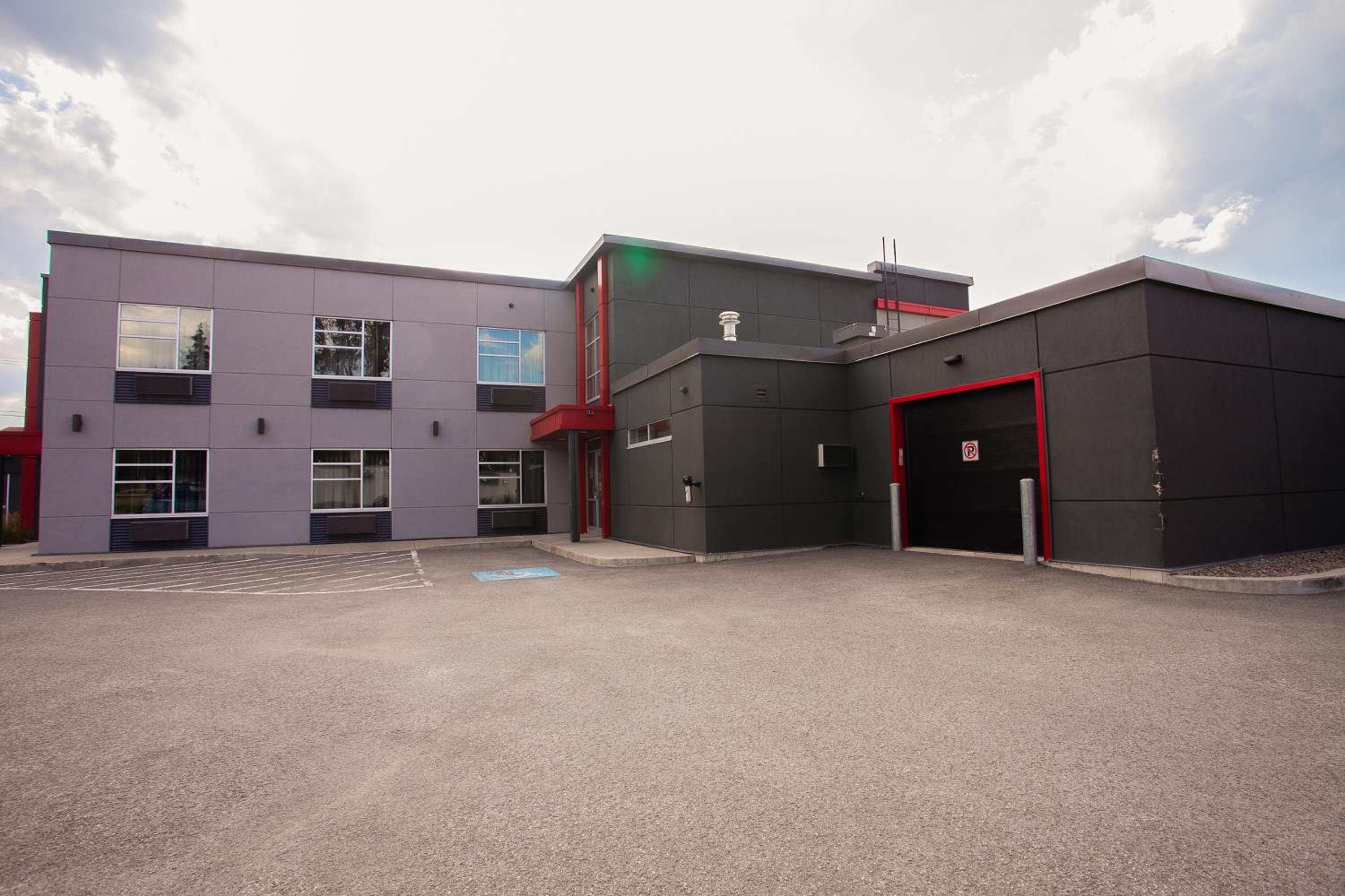 Montreal Vacations - Motel Newstar Laval - Property Image 5
