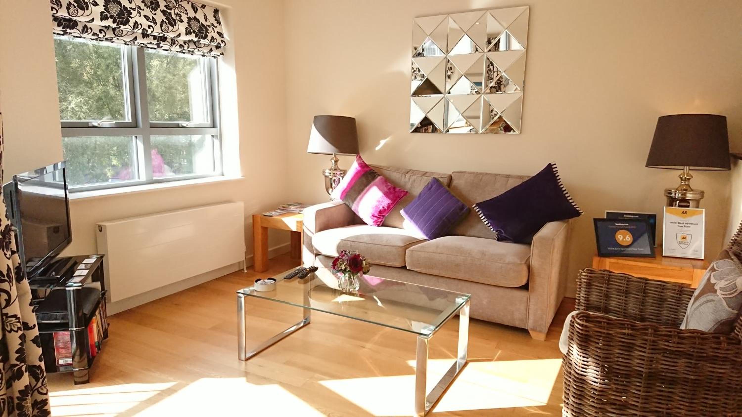 Violet Bank Apartment New Town