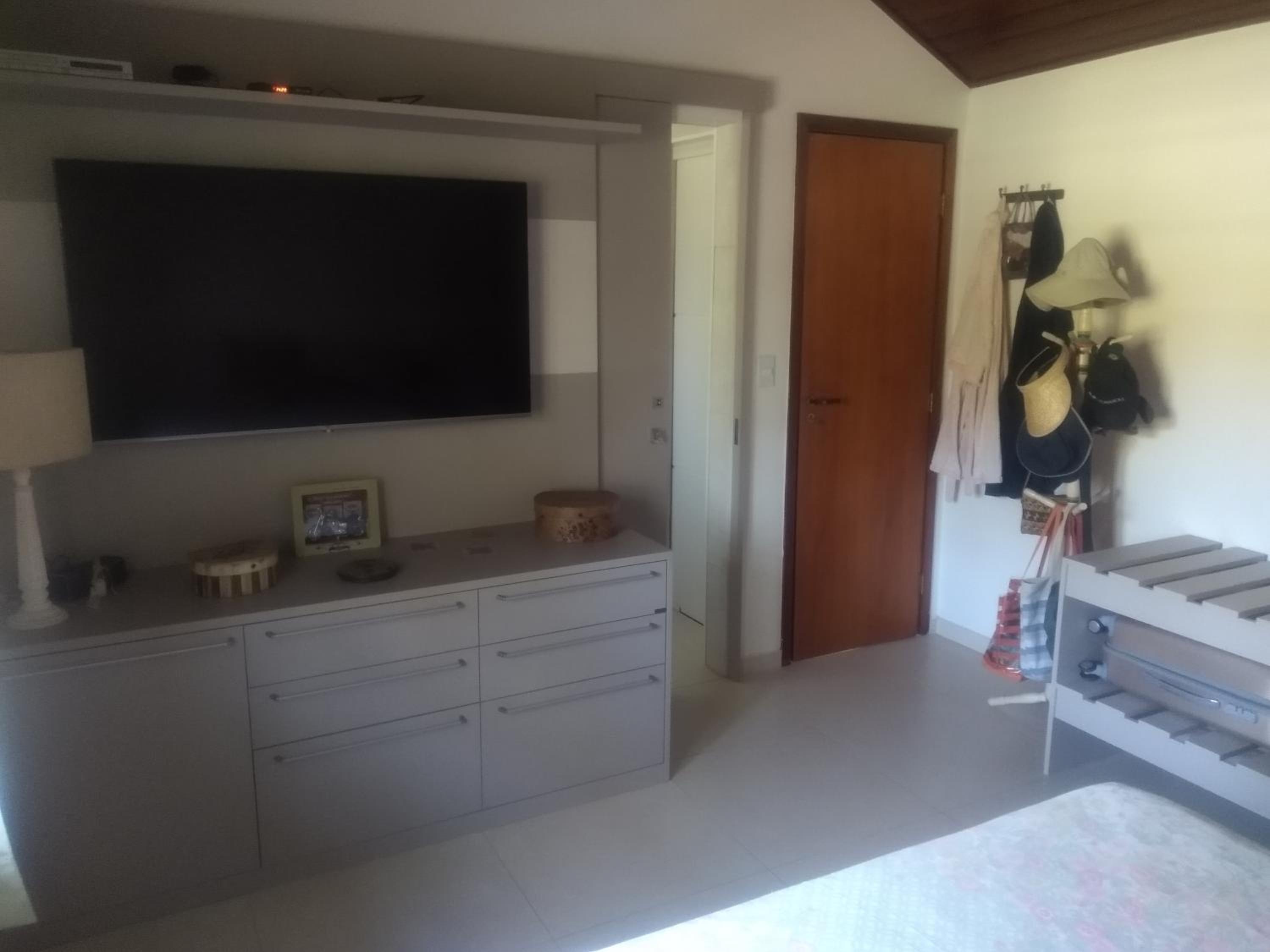 CASA EM ÓTIMO CONDOMINIO DE BUZIOS