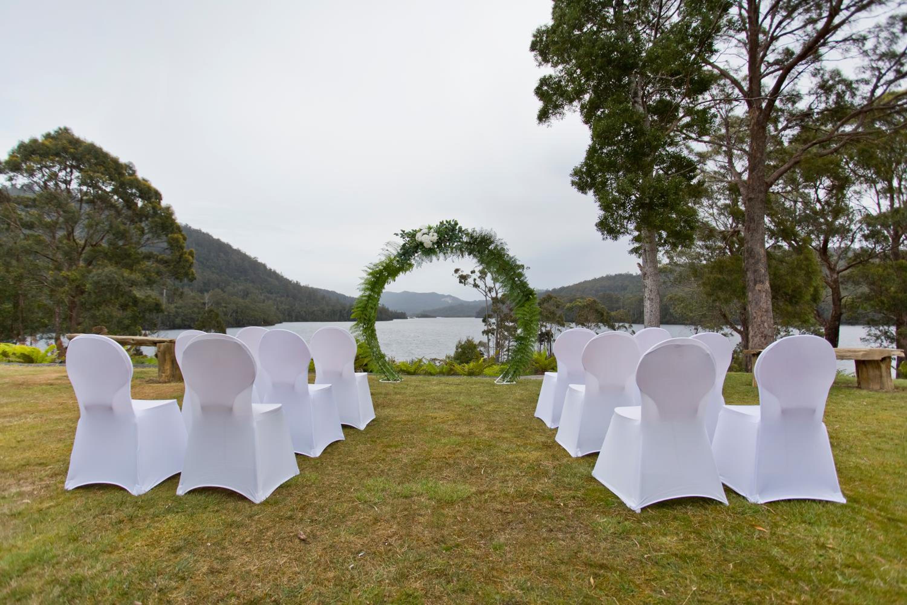 Tullah Lakeside Lodge