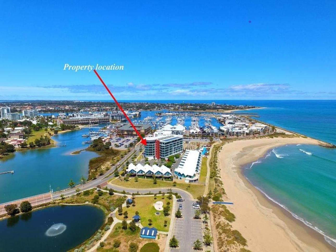 A 406 FANTASTIC OCEAN BEACH and MARINA VIEW APT - MANDURAH
