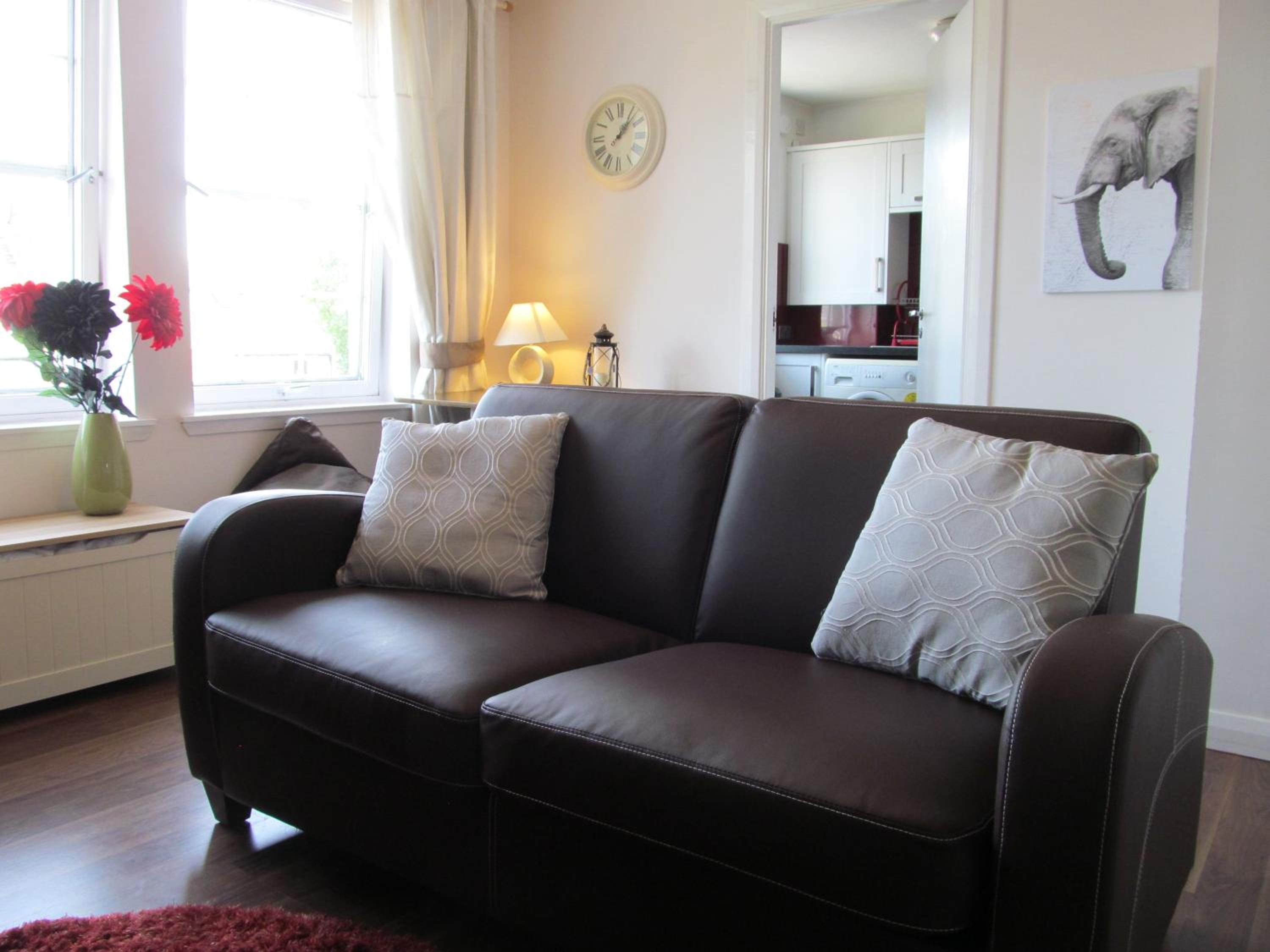 The Granite City - Modern City Centre Apartment view 4