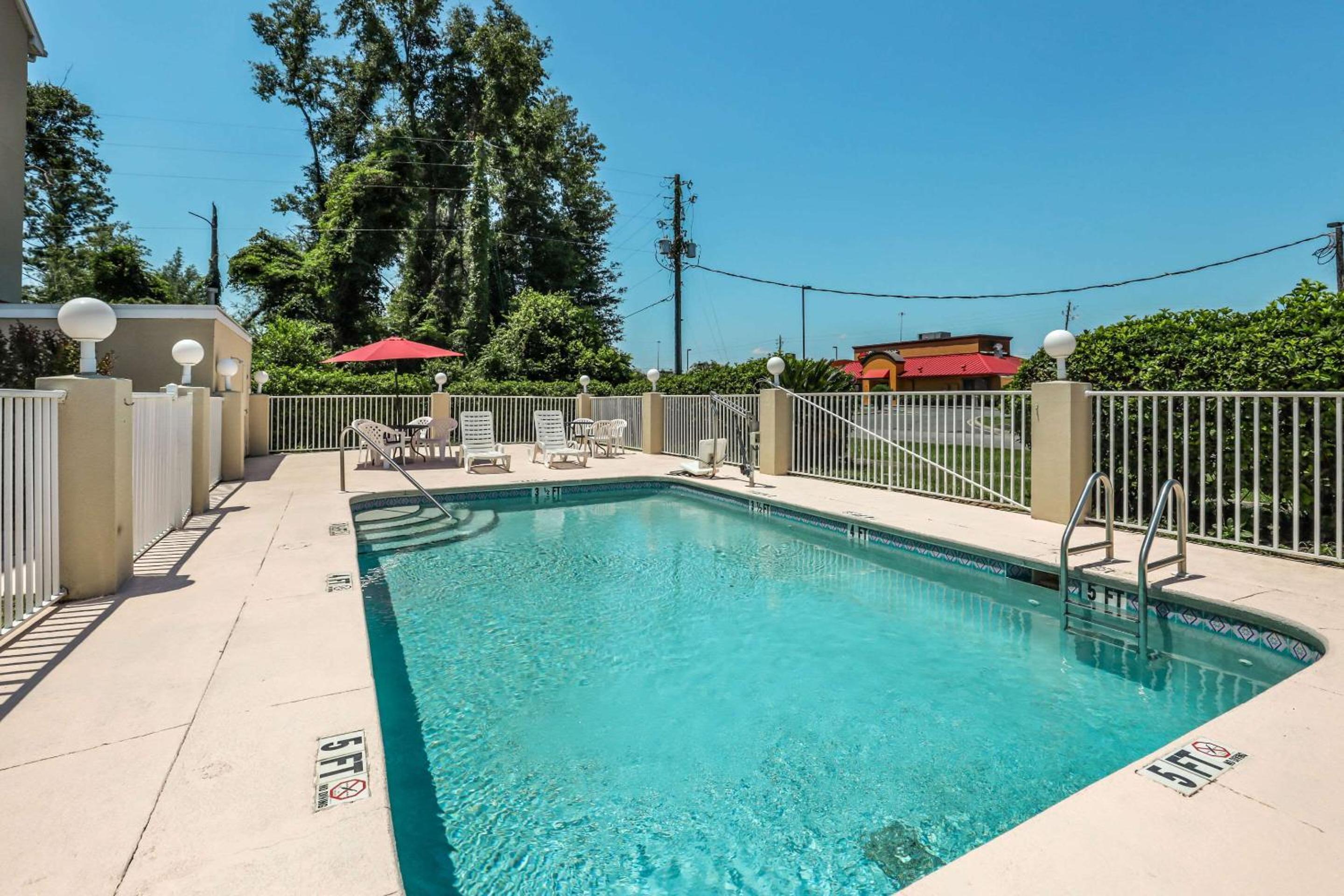 Econo Lodge Inn & Suites Marianna South, Foto 12