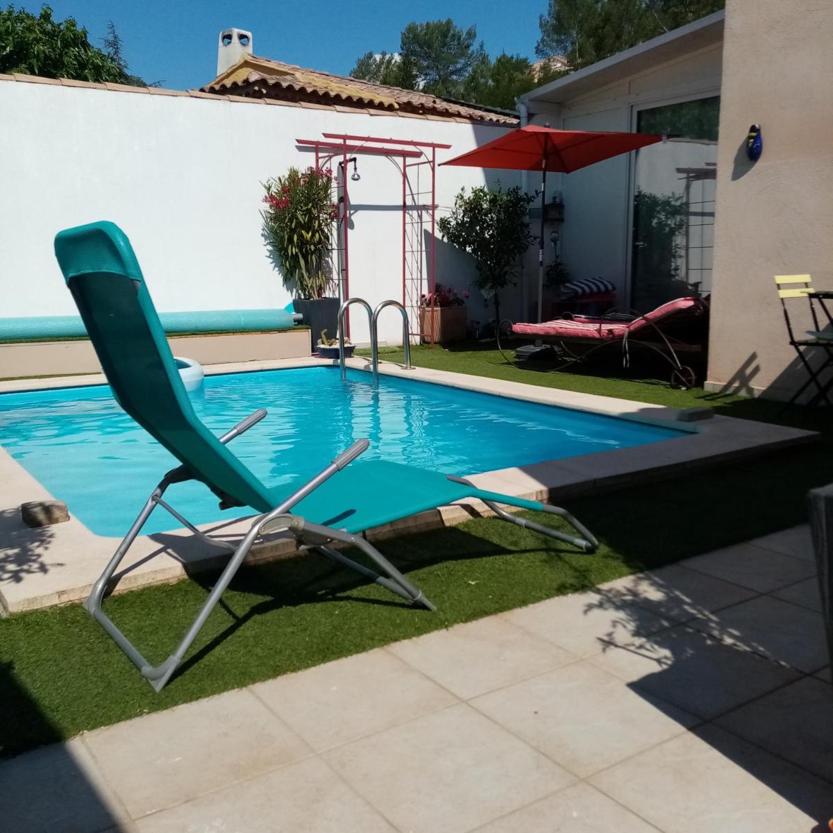 ICI et MAINTENANT view 4
