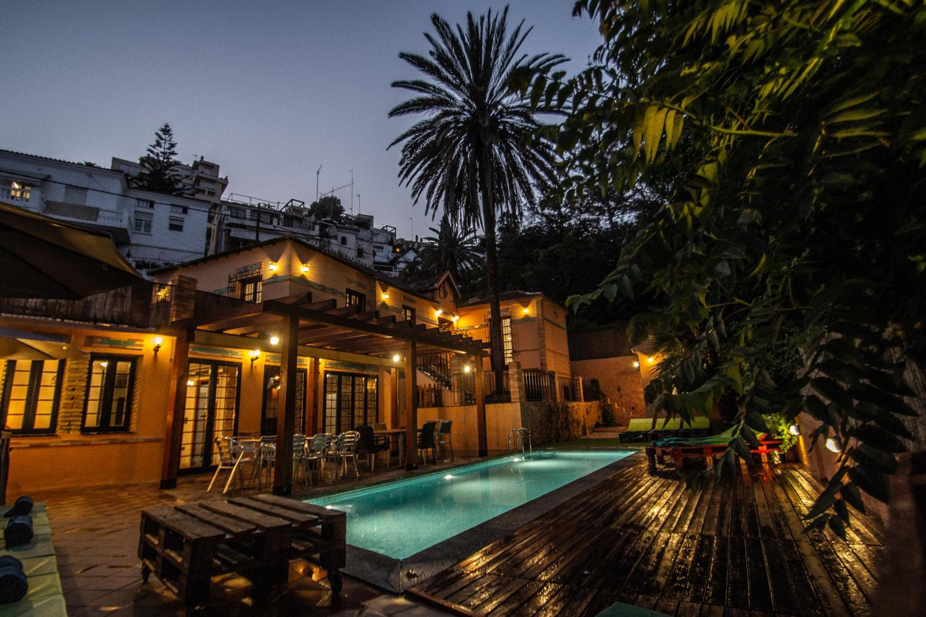 Villa Regionalista principios Siglo XX 1919 -Pedregalejo-Baños del Carmen-A UNOS METROS DEL MAR!!! PISCINA CLIMATIZADA BAJO PETICION