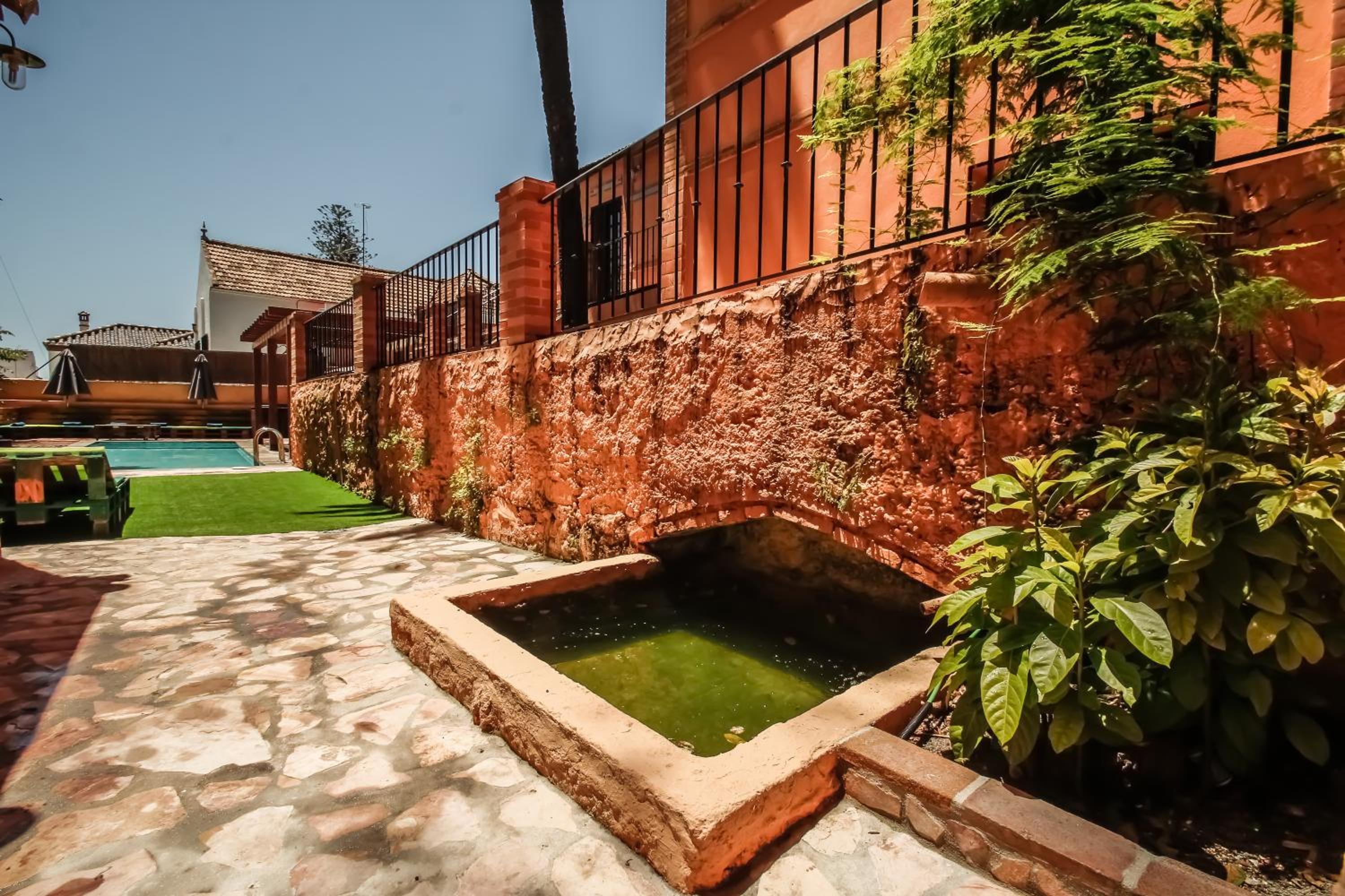 Villa Regionalista principios Siglo XX 1919 -Pedregalejo-Baños del Carmen-A UNOS METROS DEL MAR!!! PISCINA CLIMATIZADA BAJO PETICION