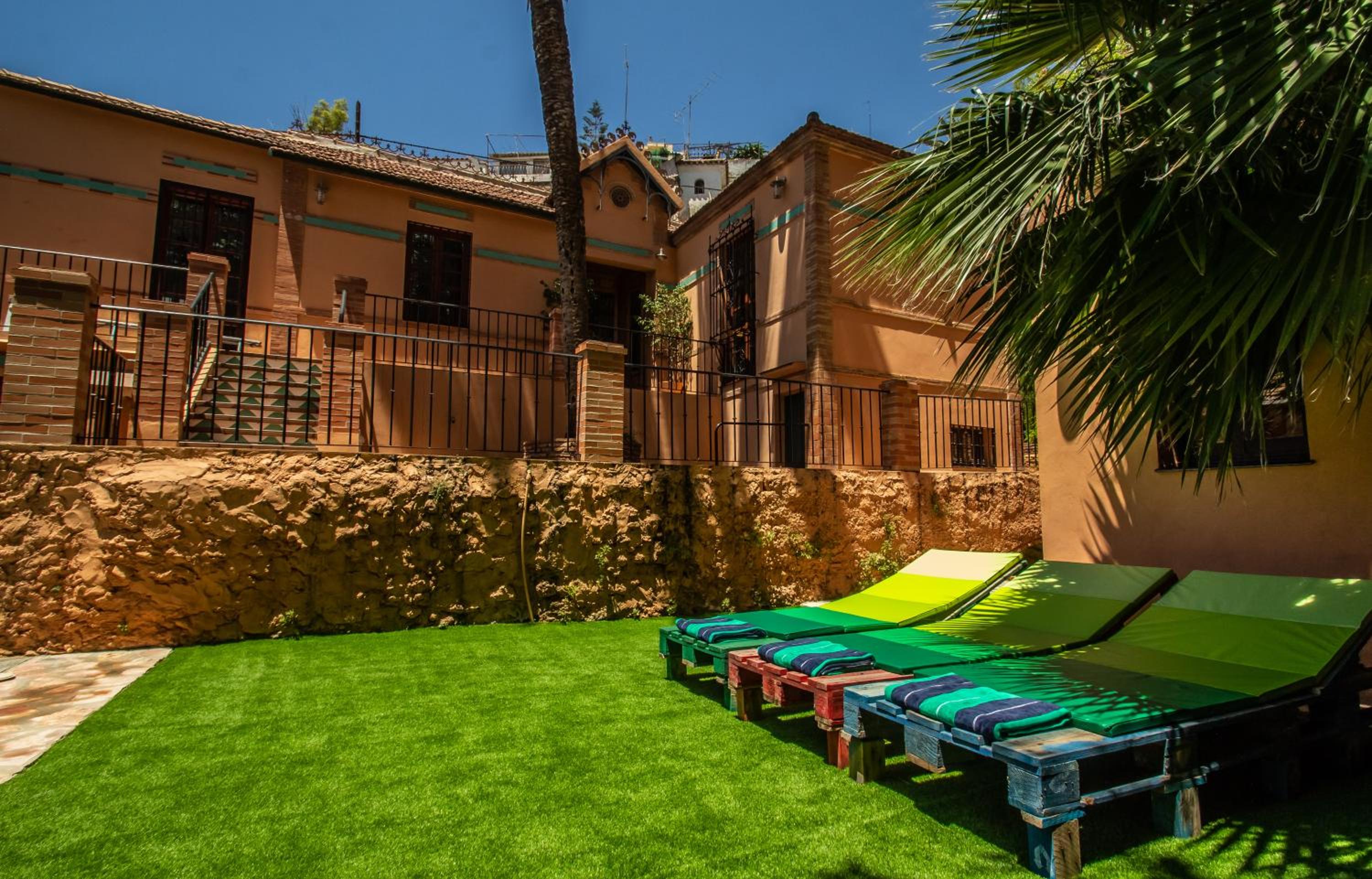 Villa Regionalista principios Siglo XX 1919 -Pedregalejo-Baños del Carmen-A UNOS METROS DEL MAR!!! PISCINA CLIMATIZADA BAJO PETICION