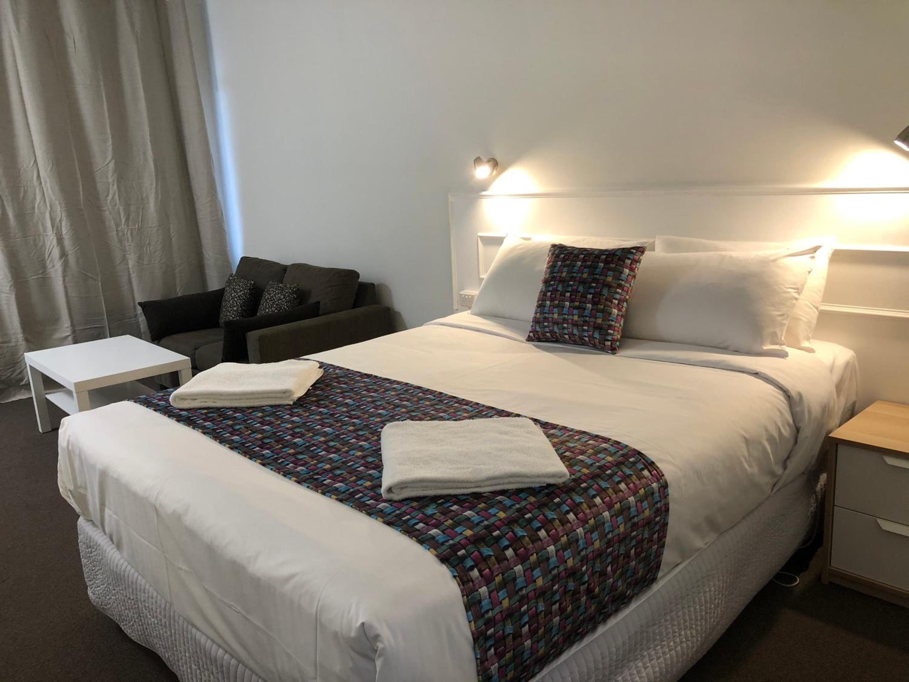 Parkside Inn Motel